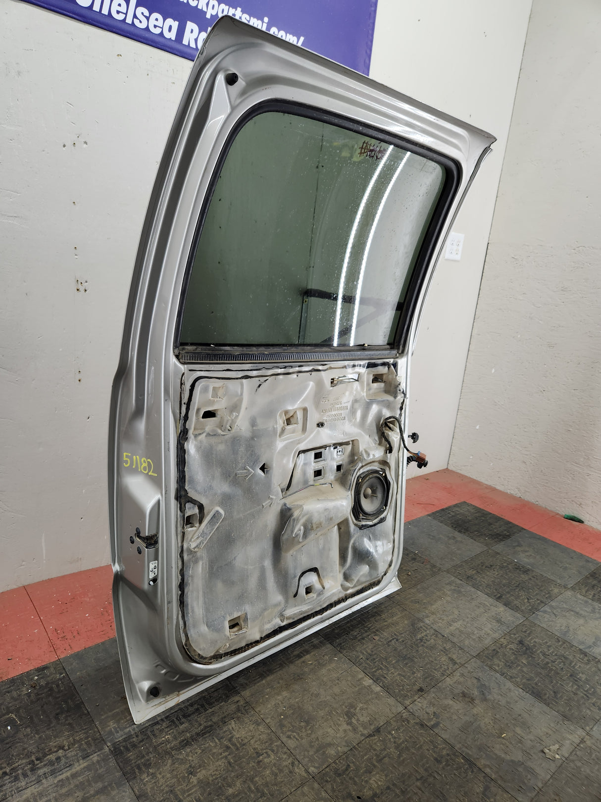 1999-2007 Chevrolet Silverado / GMC Sierra 1500 2500 3500 HD Driver side LH Crew Cab rear door