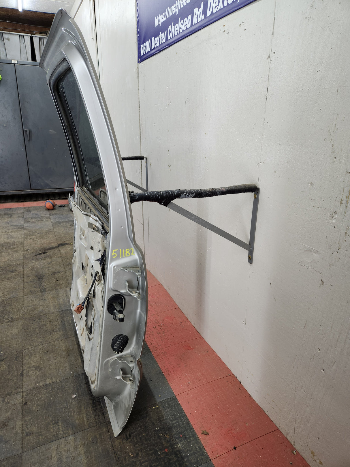 1999-2007 Chevrolet Silverado / GMC Sierra 1500 2500 3500 HD Driver side LH Crew Cab rear door