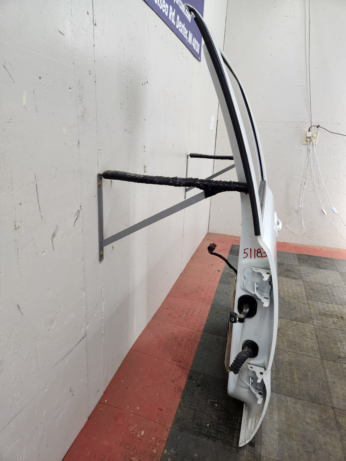 1999-2007 Chevrolet Silverado / GMC Sierra 1500 2500 3500 HD Driver side LH Crew Cab rear door