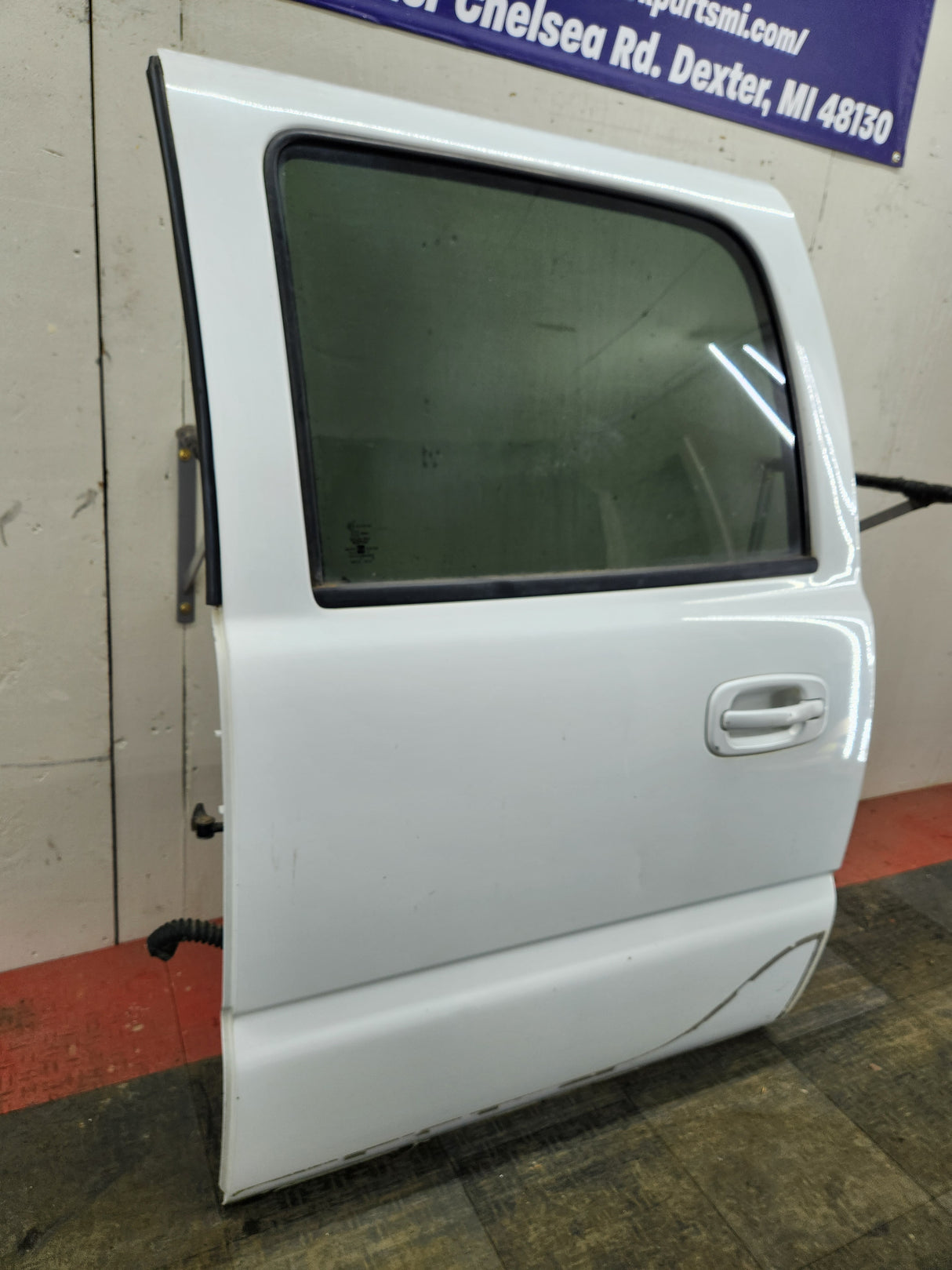 1999-2007 Chevrolet Silverado / GMC Sierra 1500 2500 3500 HD Driver side LH Crew Cab rear door