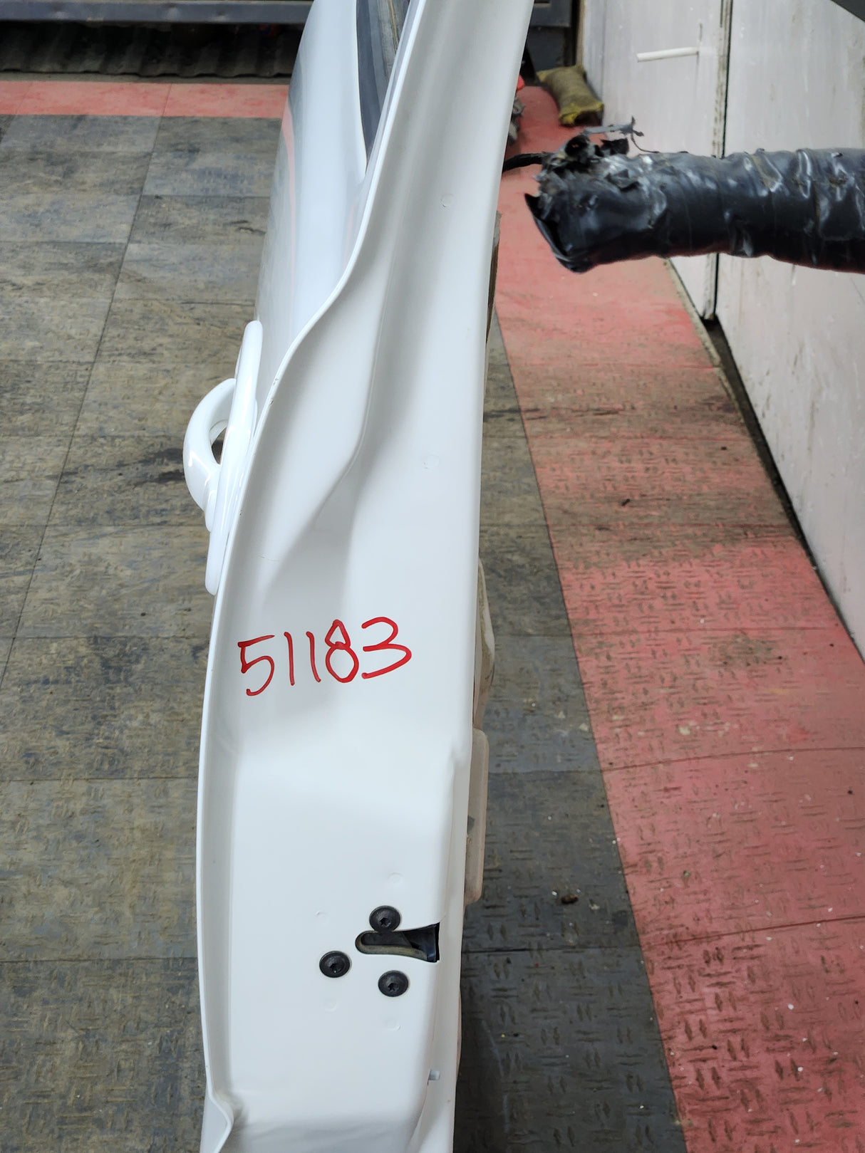 1999-2007 Chevrolet Silverado / GMC Sierra 1500 2500 3500 HD Driver side LH Crew Cab rear door