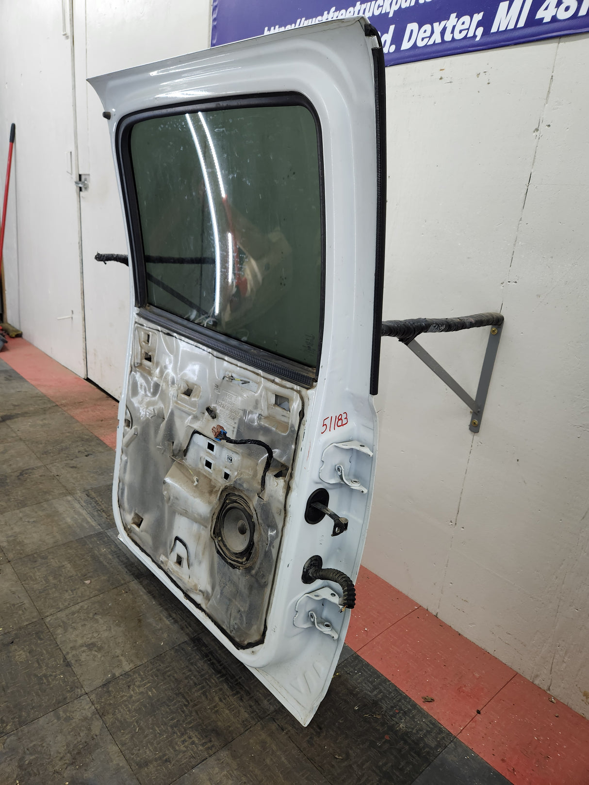 1999-2007 Chevrolet Silverado / GMC Sierra 1500 2500 3500 HD Driver side LH Crew Cab rear door