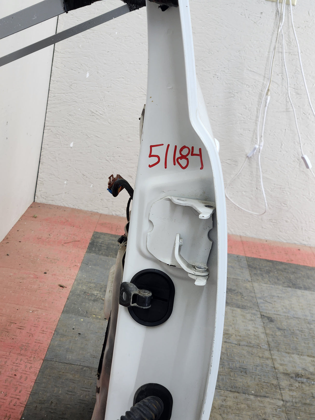 1999-2007 Chevrolet Silverado / GMC Sierra 1500 2500 3500 HD Driver side LH Crew Cab rear door