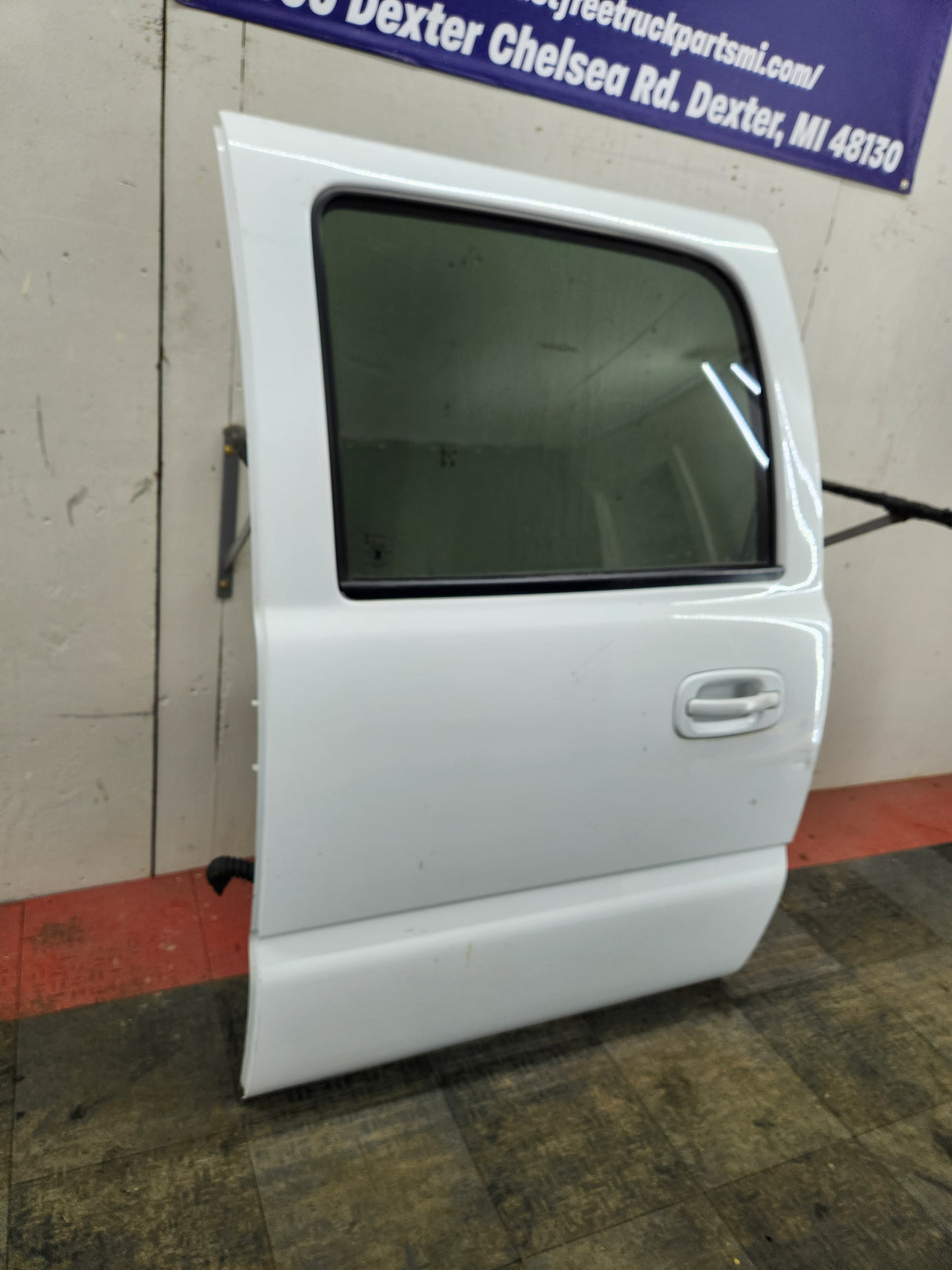 1999-2007 Chevrolet Silverado / GMC Sierra 1500 2500 3500 HD Driver side LH Crew Cab rear door