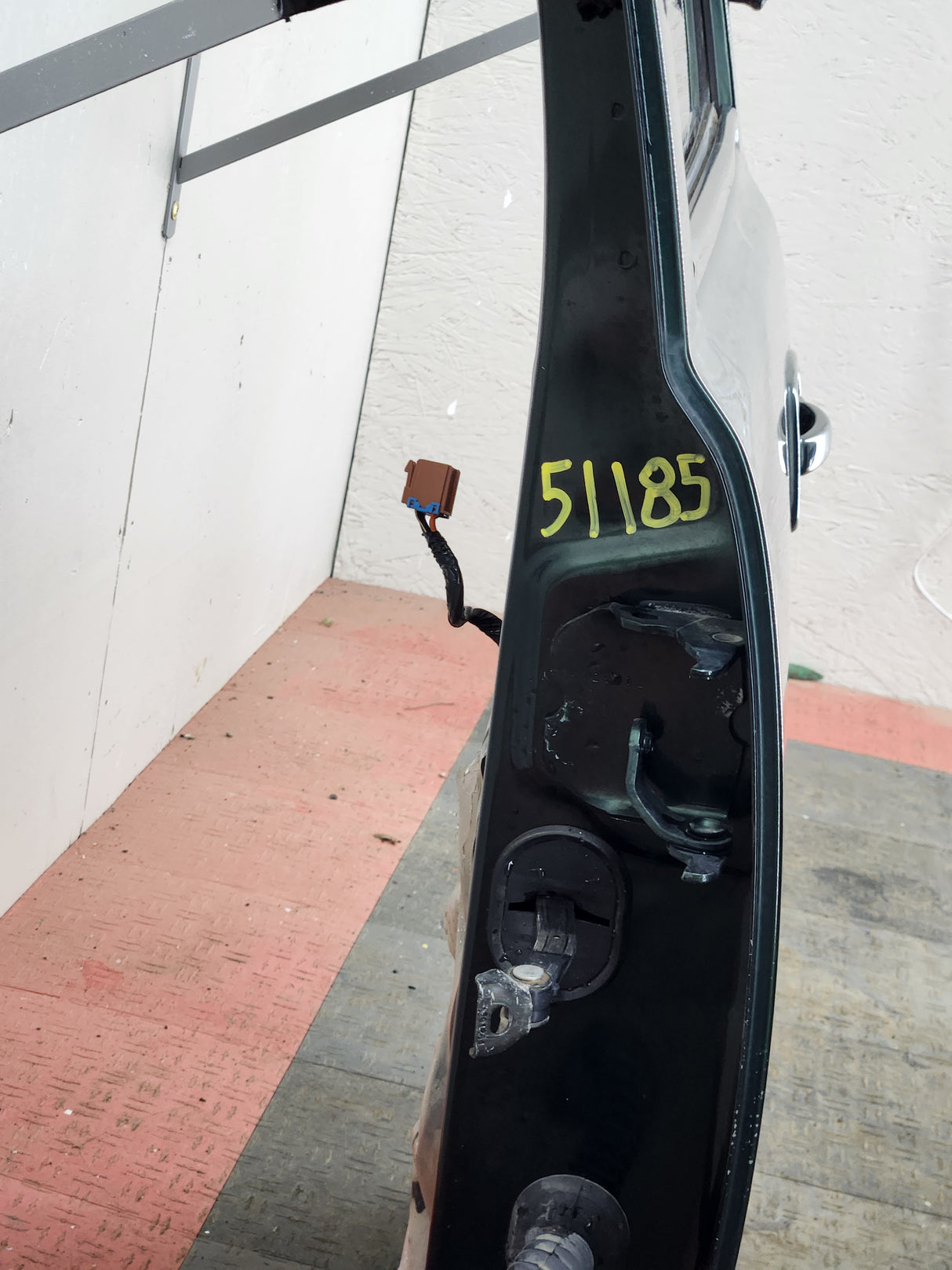 1999-2007 Chevrolet Silverado / GMC Sierra 1500 2500 3500 HD Rear Driver side LH Crew Cab rear door