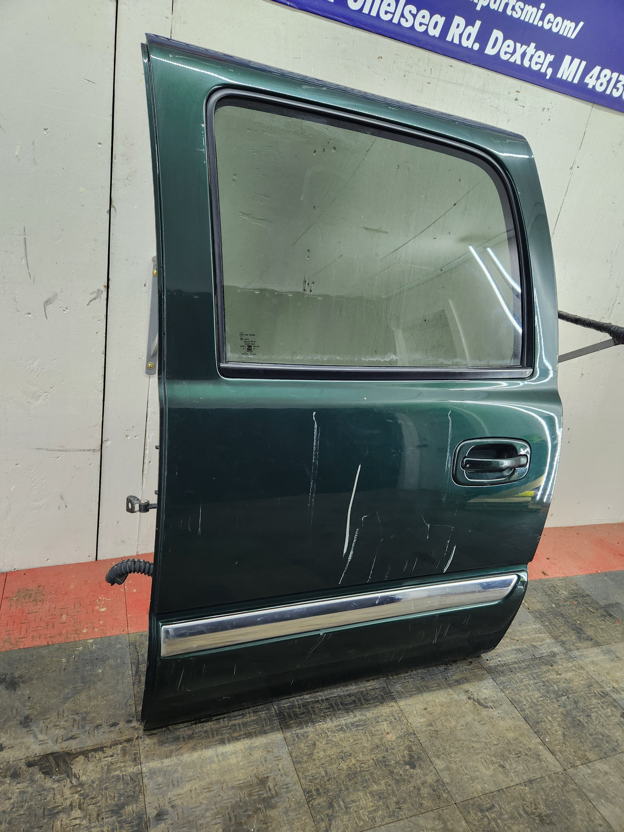 1999-2007 Chevrolet Silverado / GMC Sierra 1500 2500 3500 HD Rear Driver side LH Crew Cab rear door