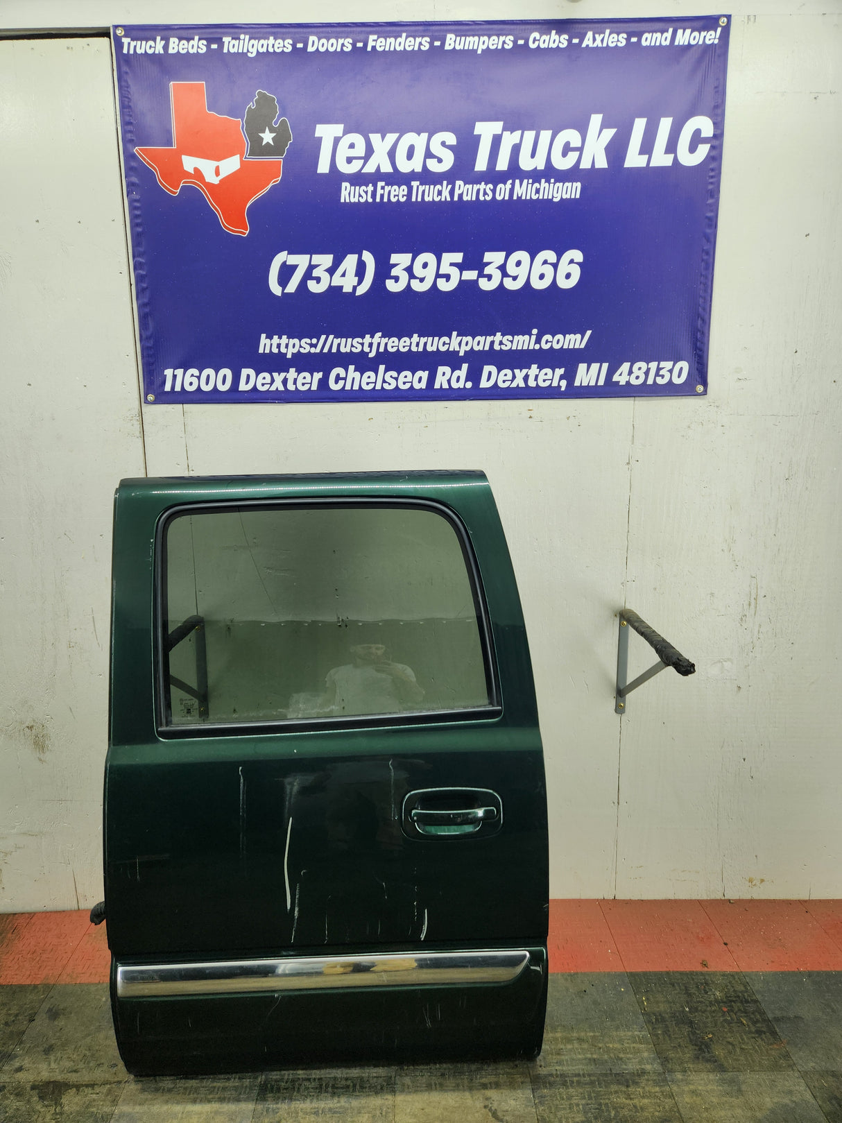 1999-2007 Chevrolet Silverado / GMC Sierra 1500 2500 3500 HD Rear Driver side LH Crew Cab rear door