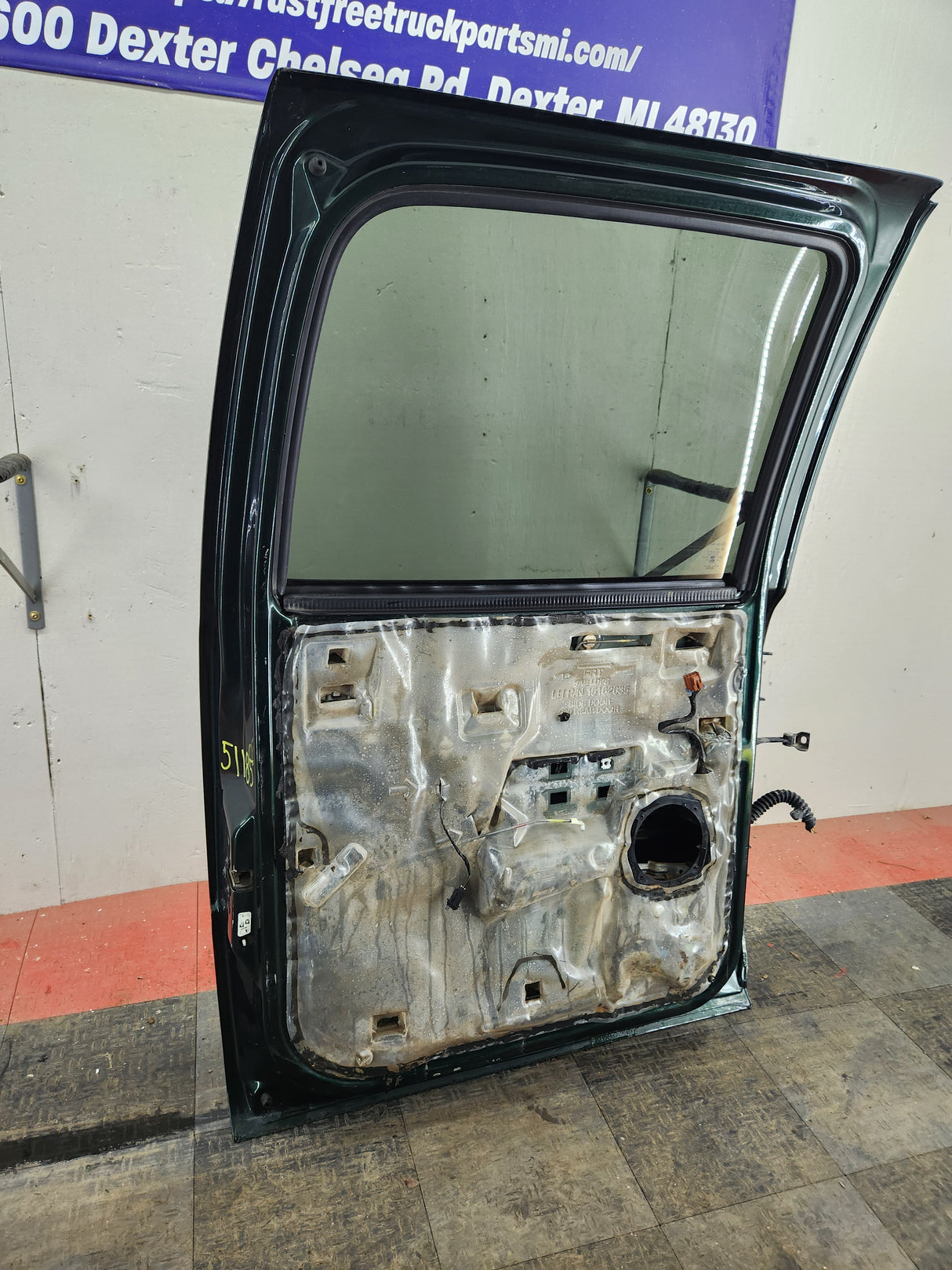 1999-2007 Chevrolet Silverado / GMC Sierra 1500 2500 3500 HD Rear Driver side LH Crew Cab rear door