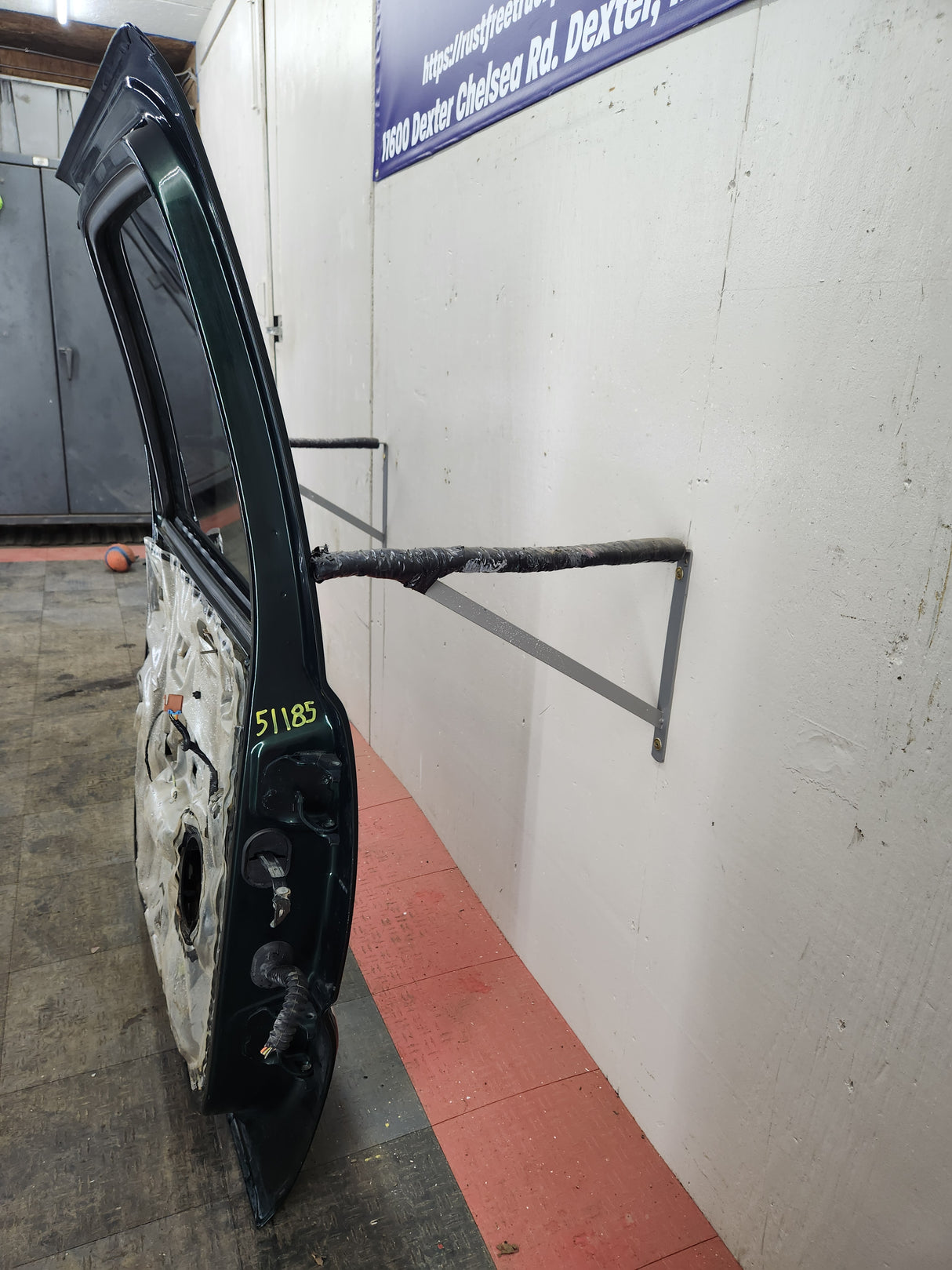 1999-2007 Chevrolet Silverado / GMC Sierra 1500 2500 3500 HD Rear Driver side LH Crew Cab rear door