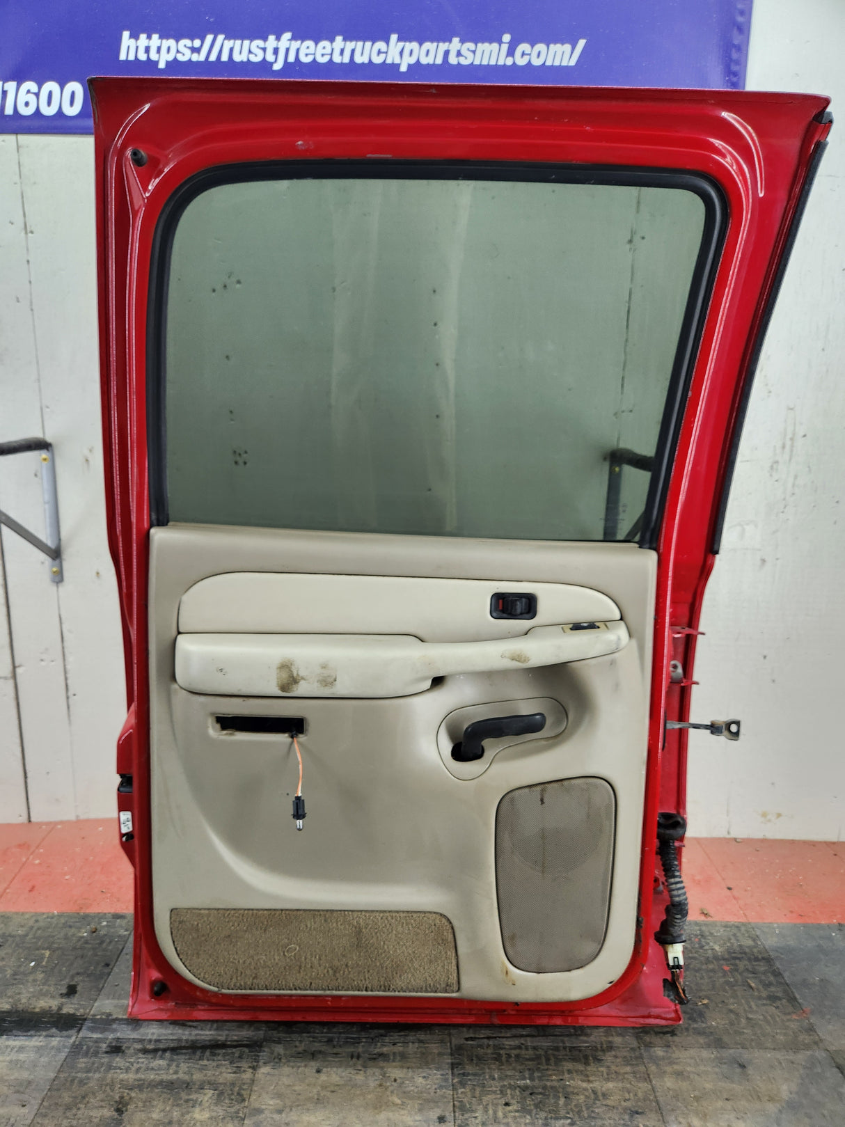 1999-2007 Chevrolet Silverado / GMC Sierra 1500 2500 3500 HD Rear Driver side LH Crew Cab rear door