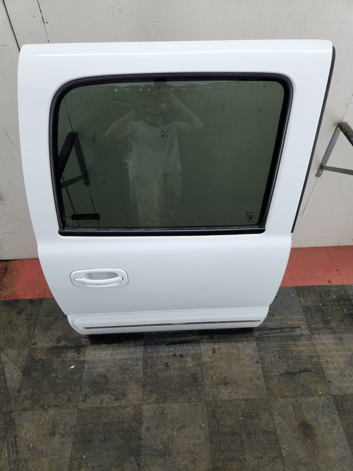 1999-2006 Chevrolet Silverado / GMC Sierra 1500 2500 3500 HD Passenger side Crew Cab rear door