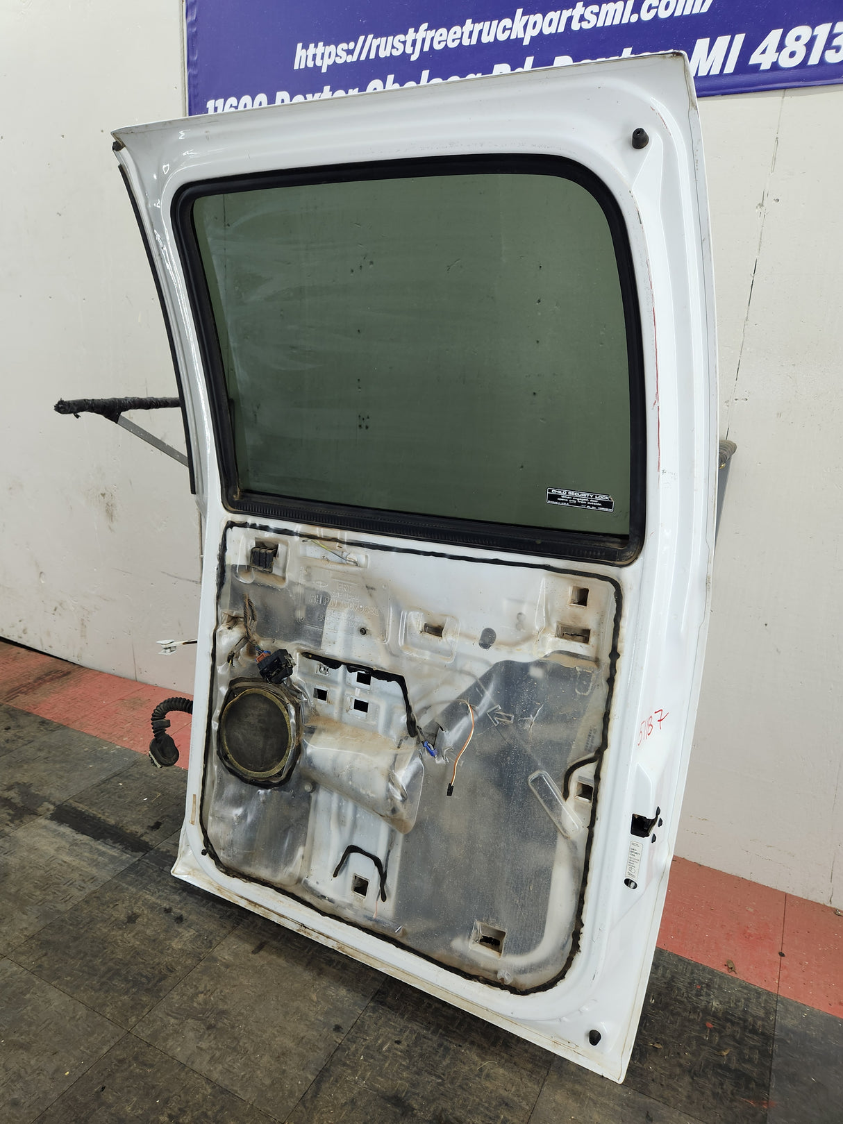 1999-2006 Chevrolet Silverado / GMC Sierra 1500 2500 3500 HD Passenger side Crew Cab rear door