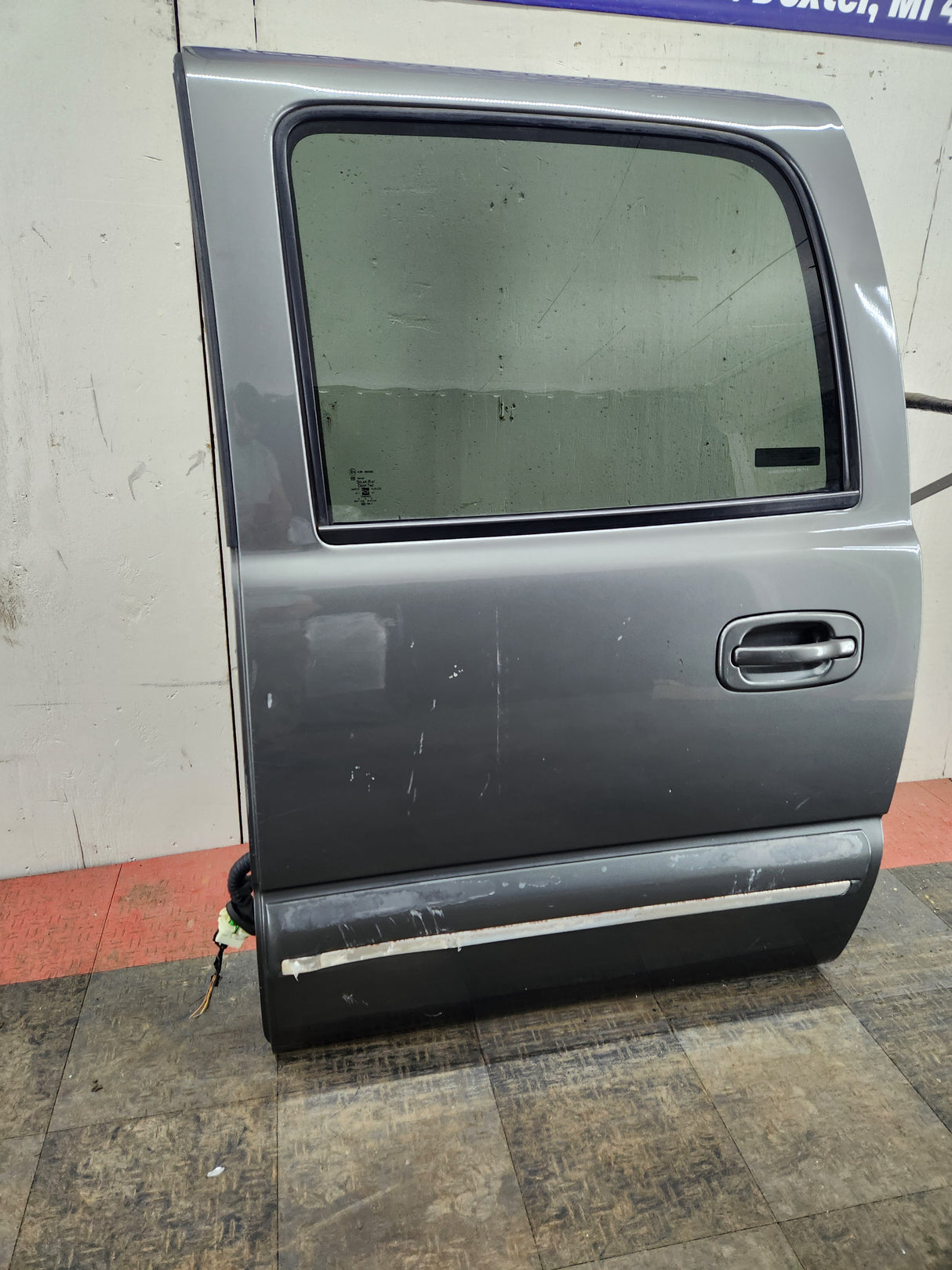 1999-2007 Chevrolet Silverado / GMC Sierra 1500 2500 3500 HD Driver side LH Crew Cab rear door