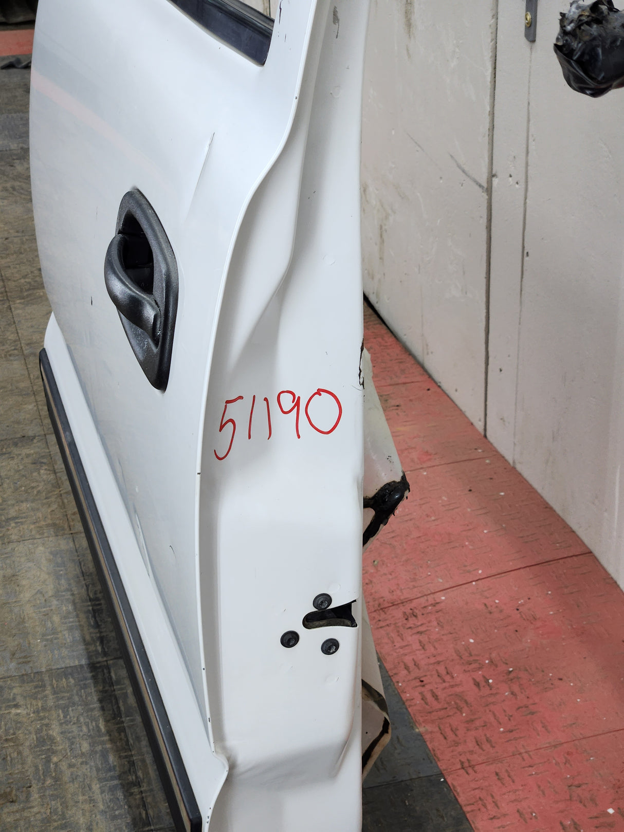 1999-2007 Chevrolet Silverado / GMC Sierra 1500 2500 3500 HD Driver side LH Crew Cab rear door