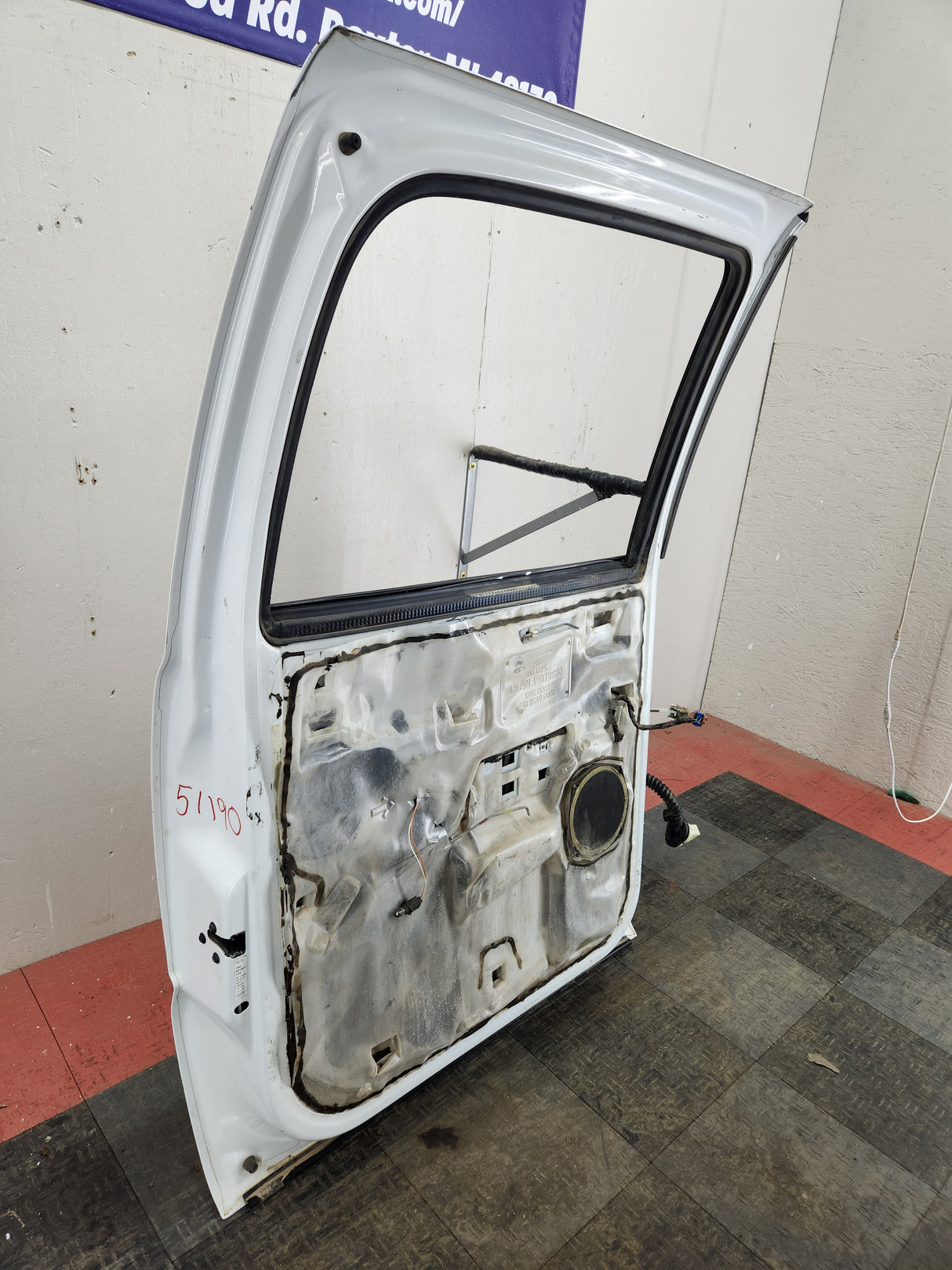 1999-2007 Chevrolet Silverado / GMC Sierra 1500 2500 3500 HD Driver side LH Crew Cab rear door