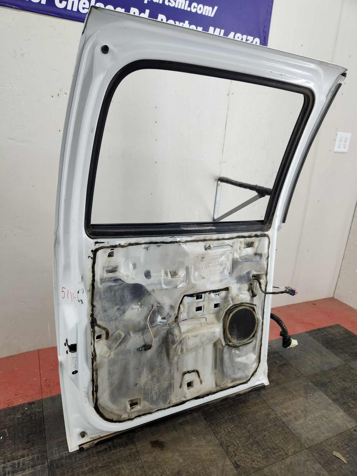 1999-2007 Chevrolet Silverado / GMC Sierra 1500 2500 3500 HD Driver side LH Crew Cab rear door