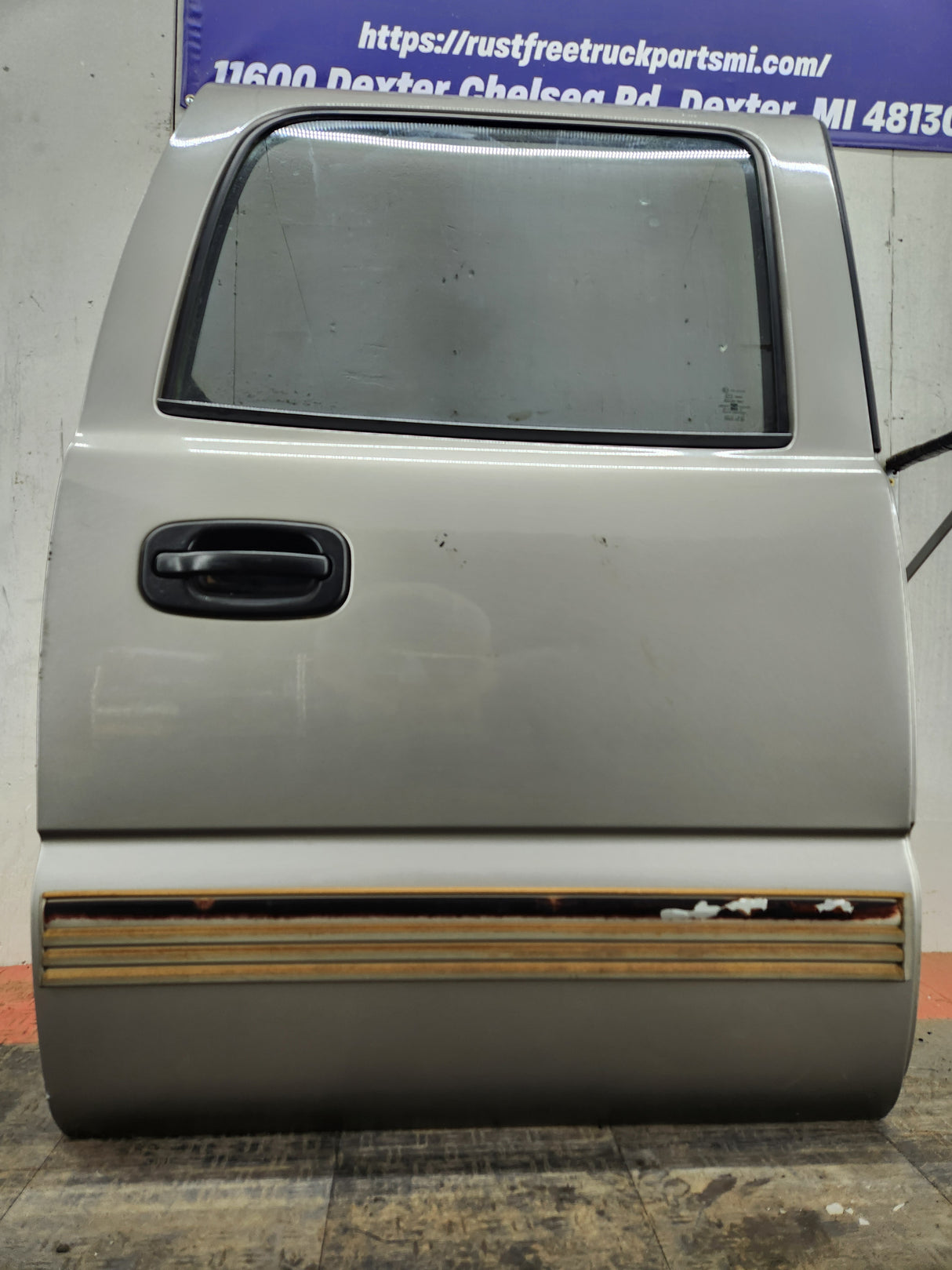 1999-2006 Chevrolet Silverado / GMC Sierra 1500 2500 3500 HD Rear Passenger side Crew Cab rear door