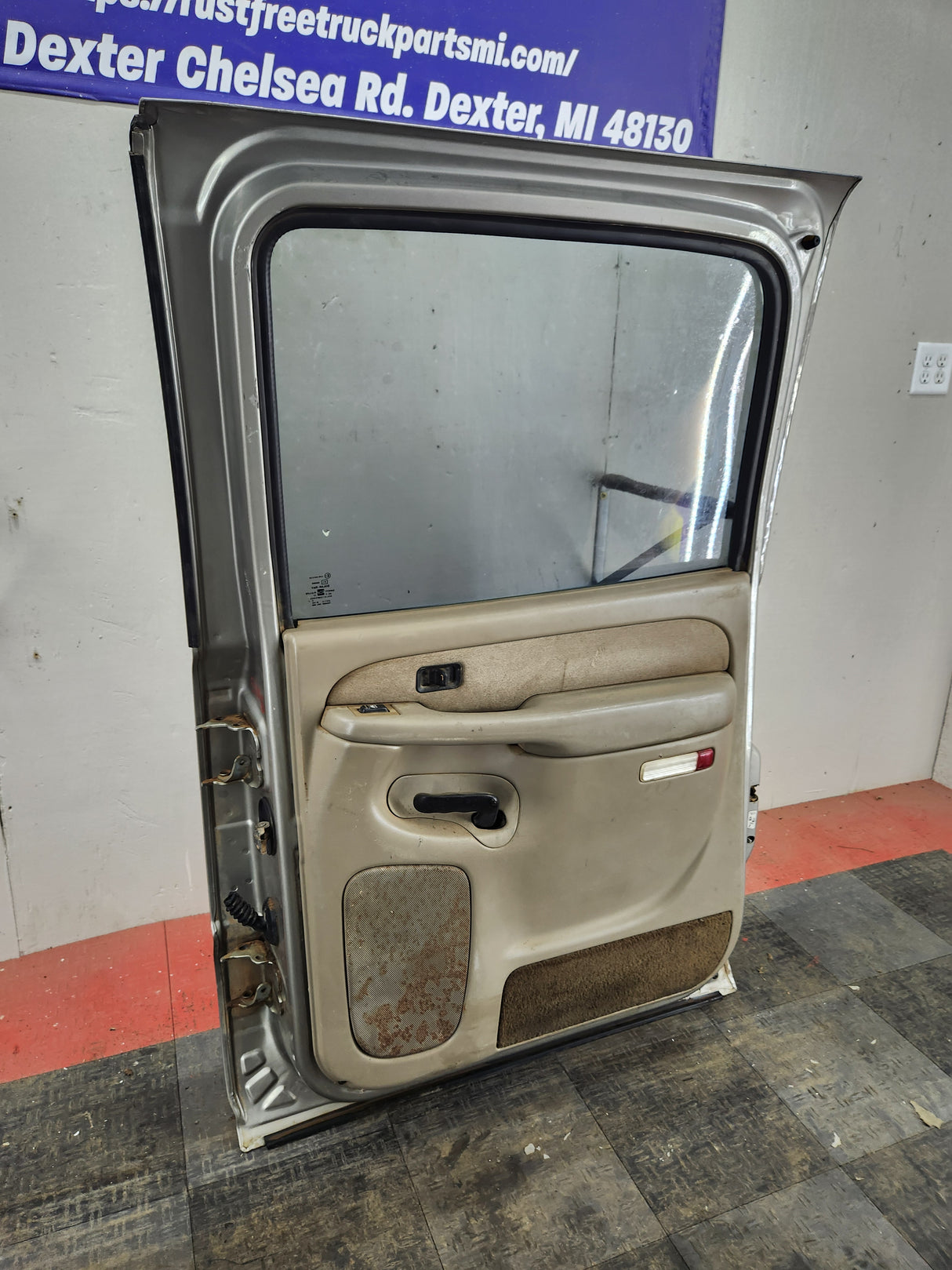 1999-2006 Chevrolet Silverado / GMC Sierra 1500 2500 3500 HD Rear Passenger side Crew Cab rear door