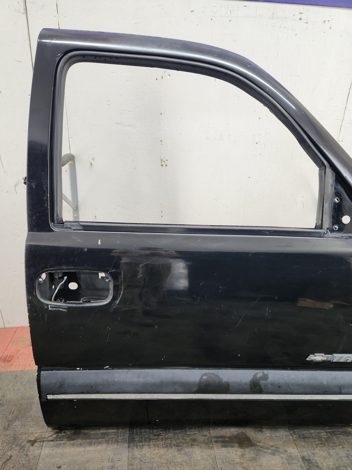 1999-2006 Chevrolet Silverado / GMC Sierra 1500 2500 3500 HD Front Passenger side Door RH