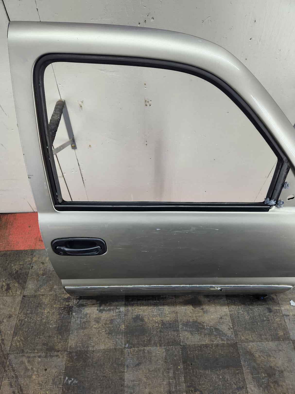 1999-2006 Chevrolet Silverado / GMC Sierra 1500 2500 3500 HD Front Passenger side Door RH