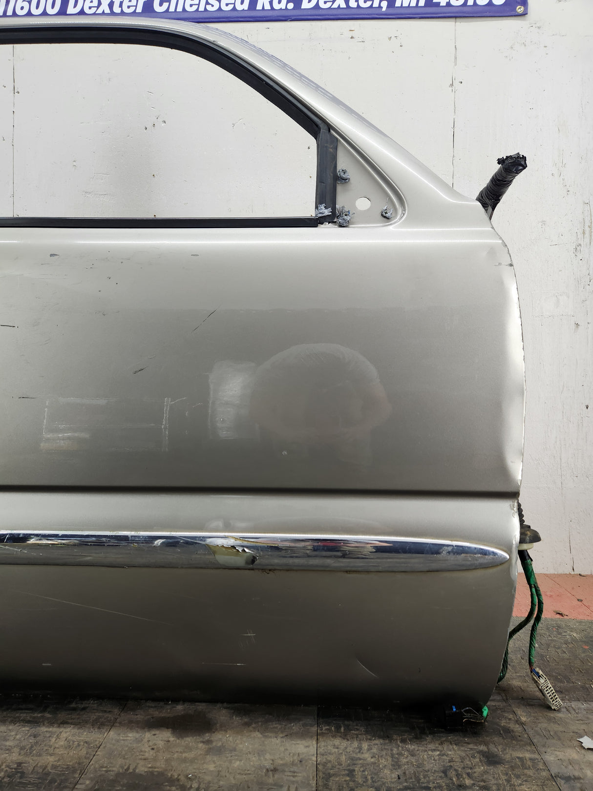 1999-2006 Chevrolet Silverado / GMC Sierra 1500 2500 3500 HD Front Passenger side Door RH