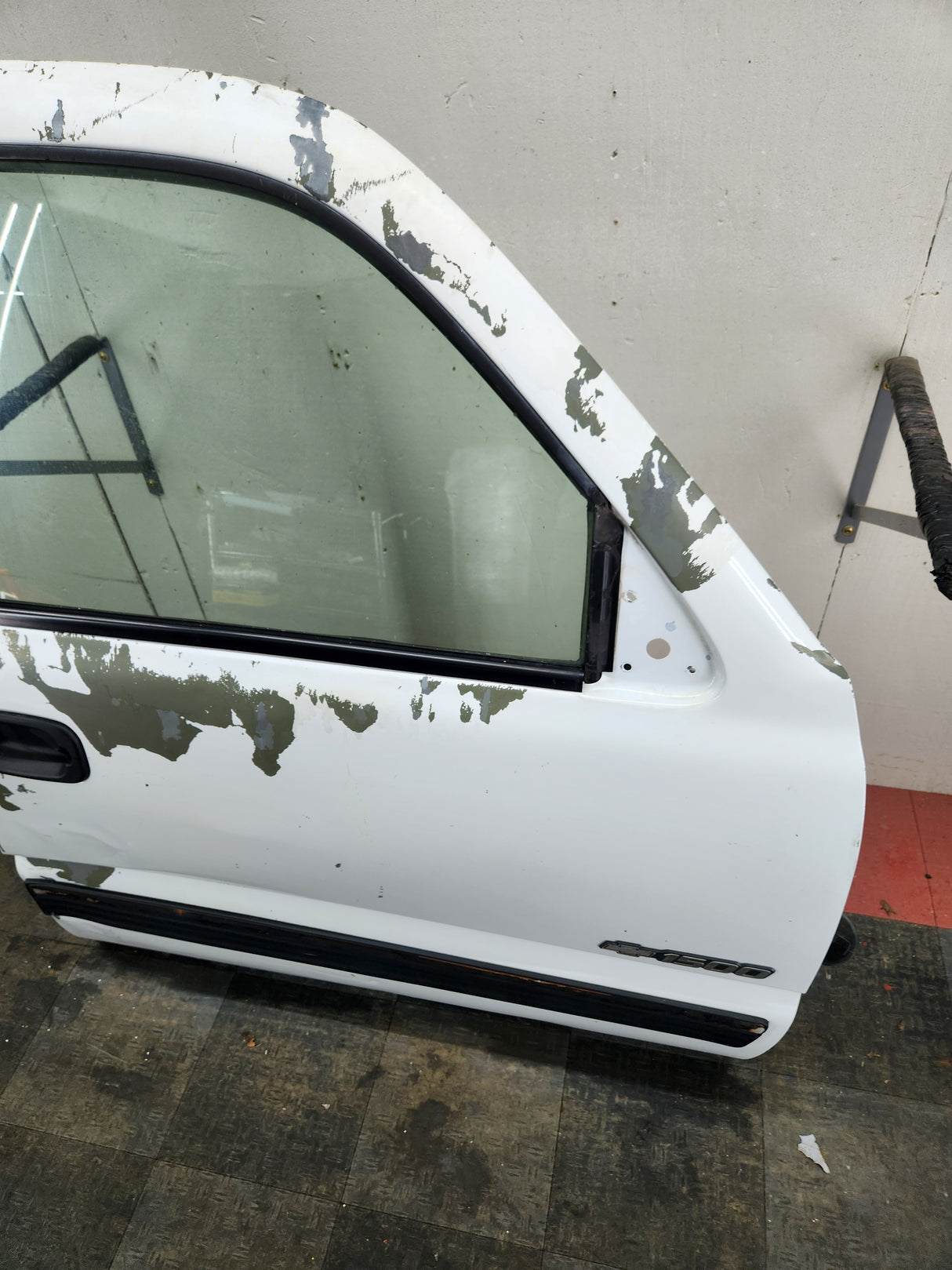 1999-2006 Chevrolet Silverado / GMC Sierra 1500 2500 3500 HD Front Passenger side Door RH