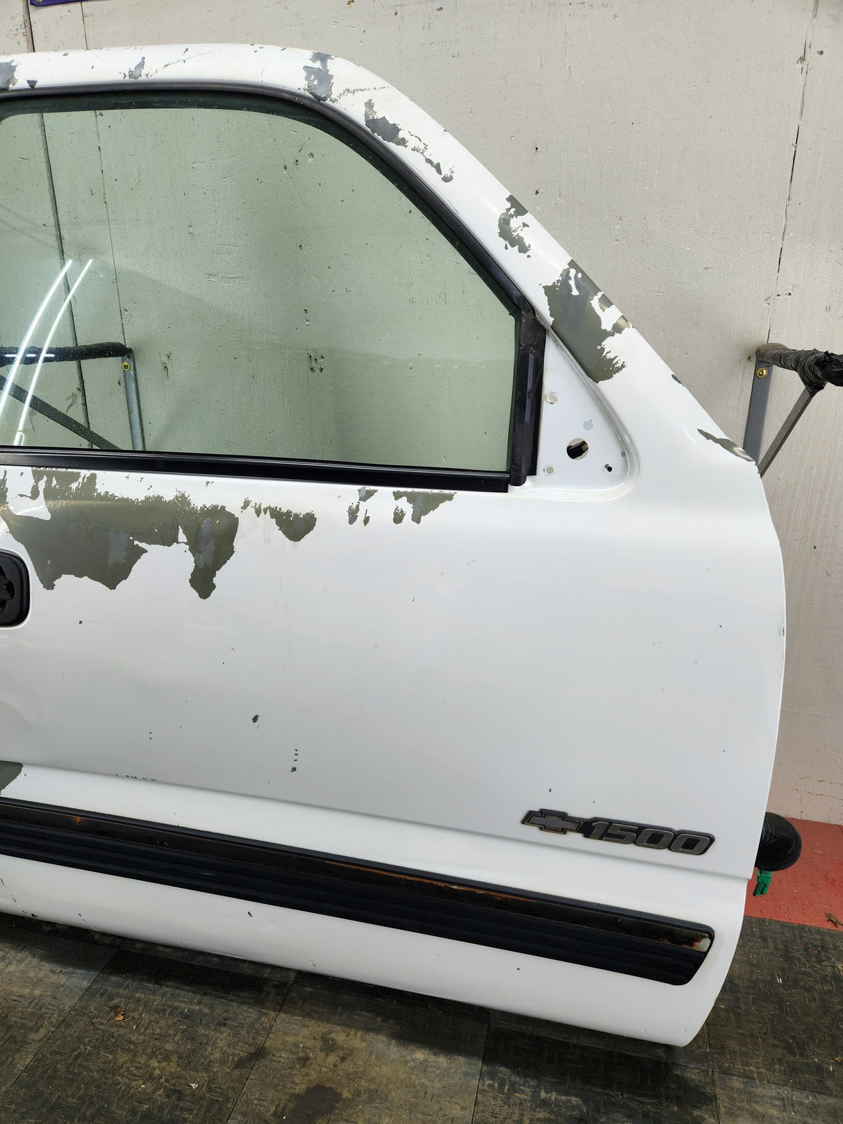 1999-2006 Chevrolet Silverado / GMC Sierra 1500 2500 3500 HD Front Passenger side Door RH
