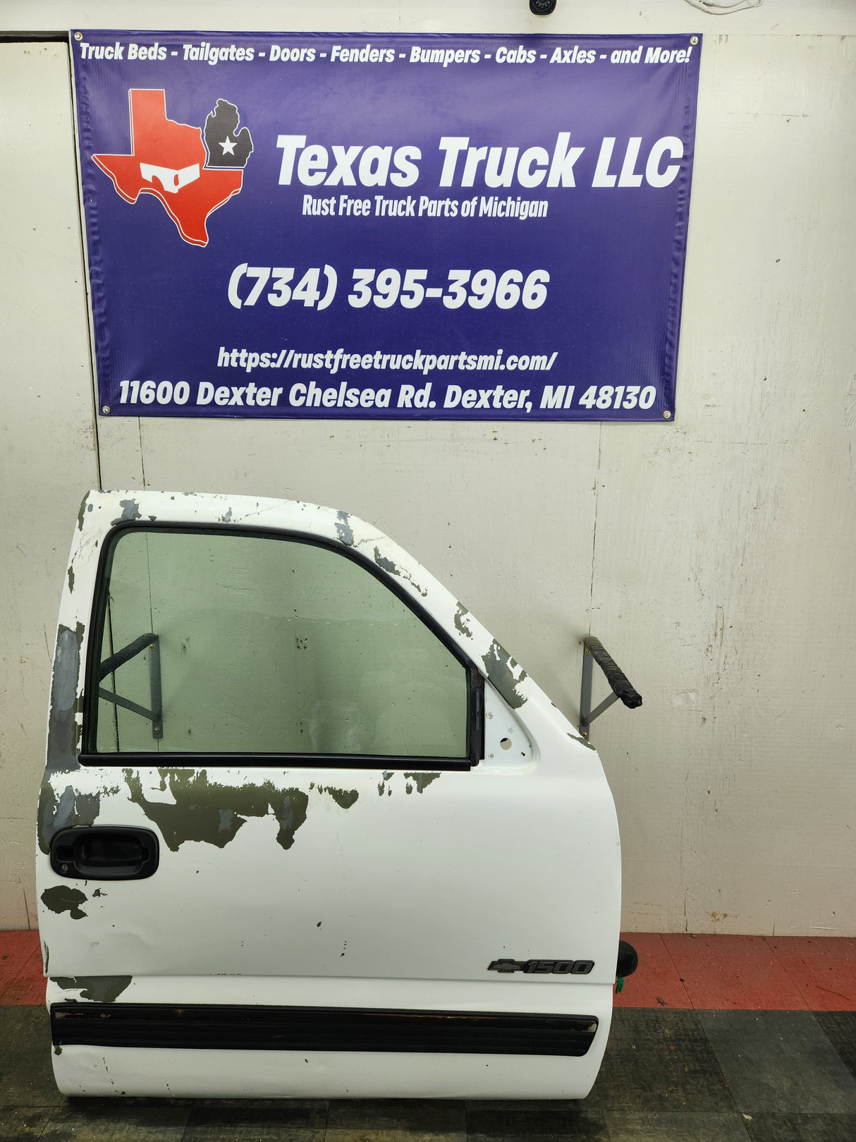 1999-2006 Chevrolet Silverado / GMC Sierra 1500 2500 3500 HD Front Passenger side Door RH