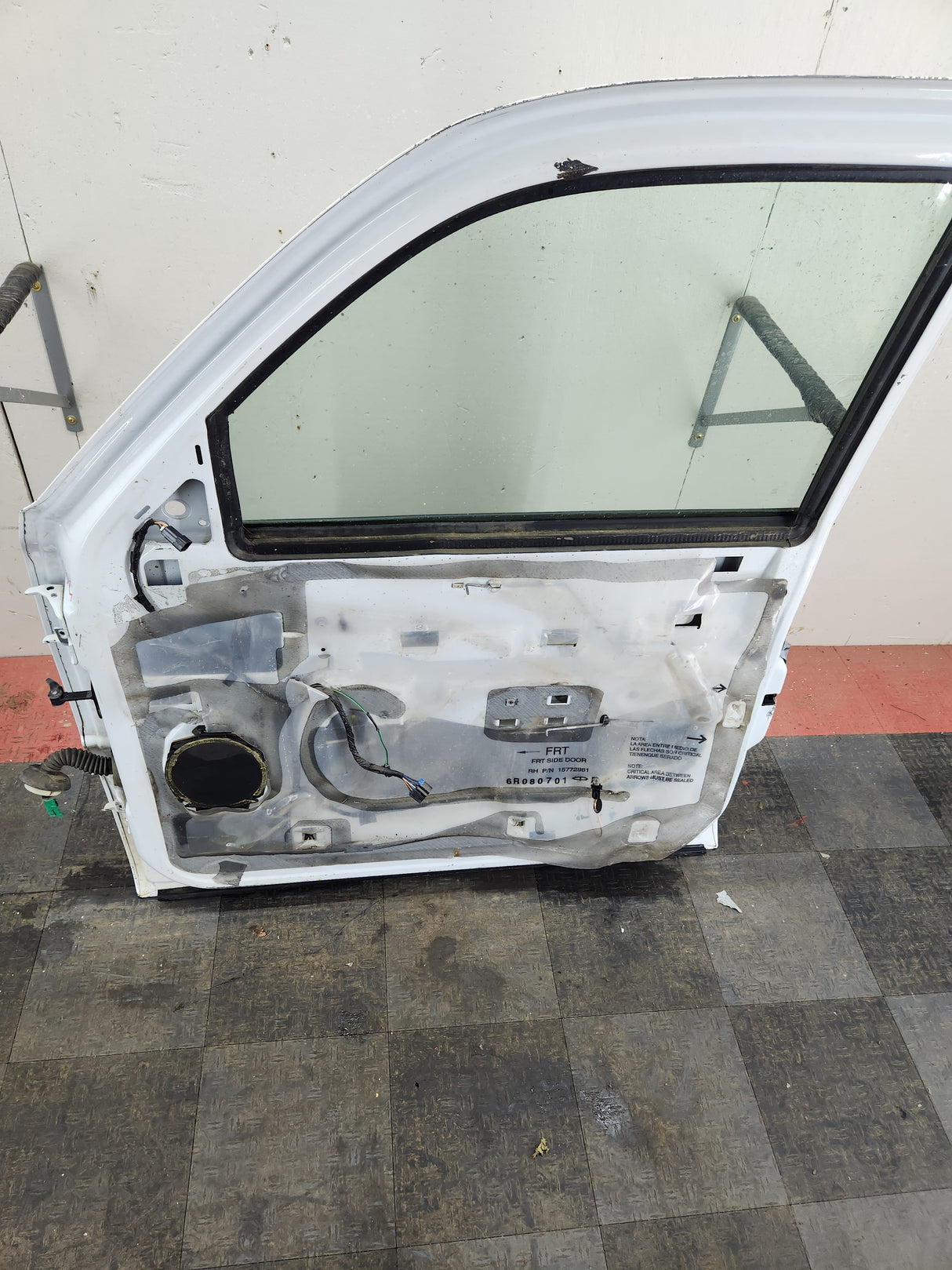 1999-2006 Chevrolet Silverado / GMC Sierra 1500 2500 3500 HD Front Passenger side Door RH