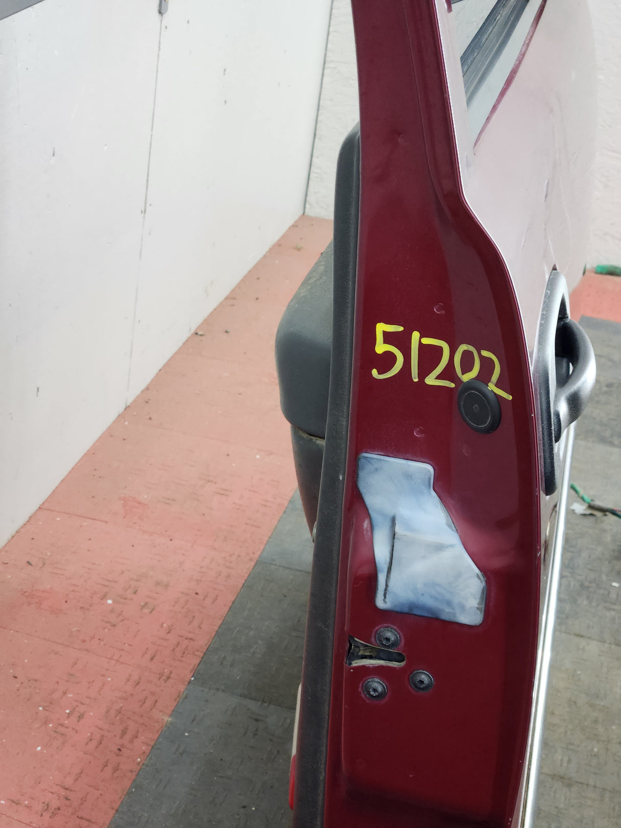 1999-2006 Chevrolet Silverado / GMC Sierra 1500 2500 3500 HD Front Passenger side Door RH