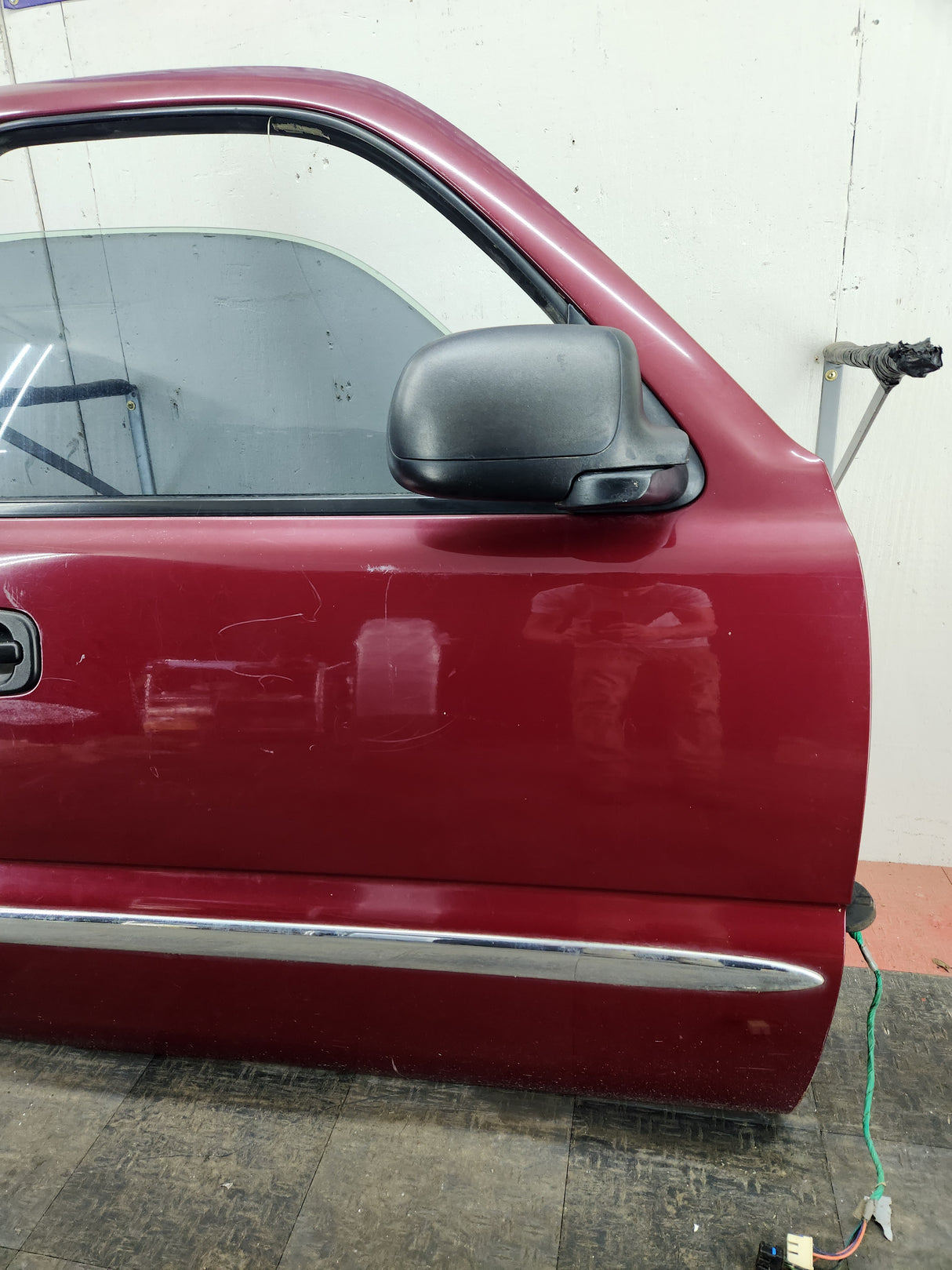 1999-2006 Chevrolet Silverado / GMC Sierra 1500 2500 3500 HD Front Passenger side Door RH