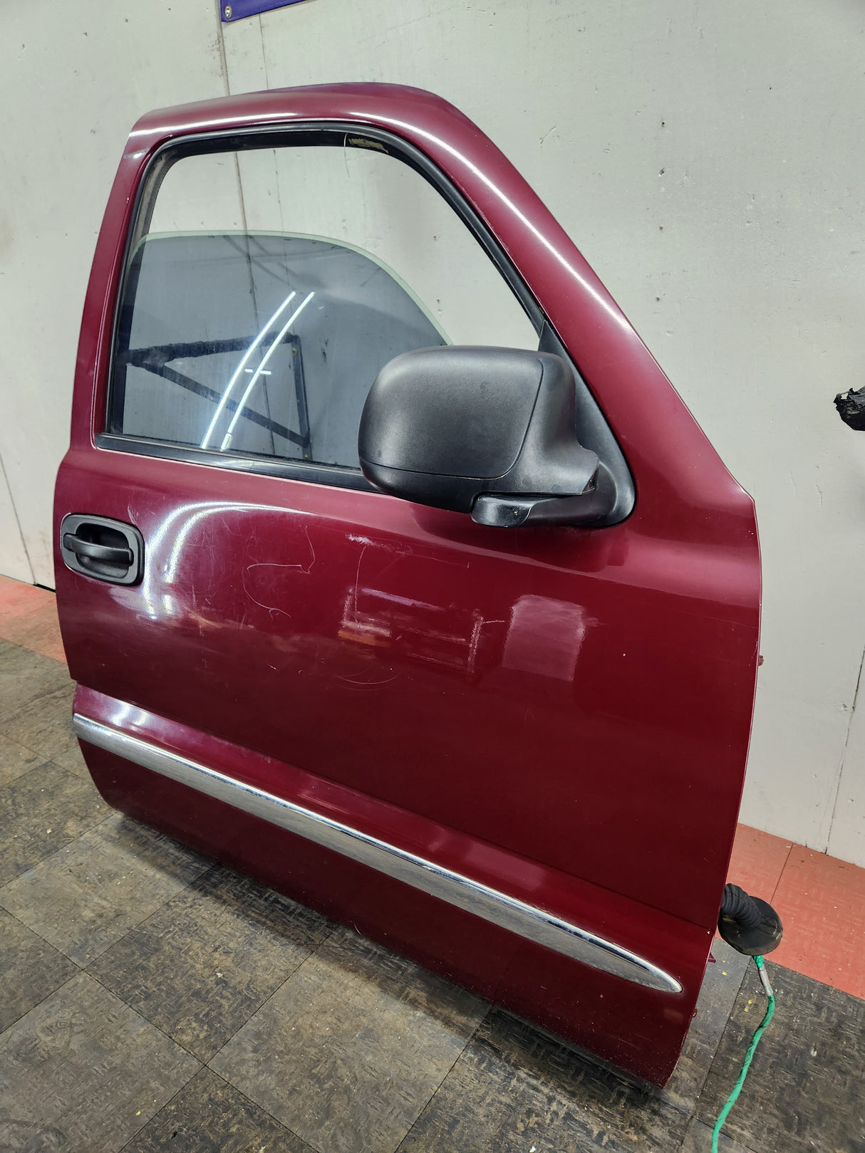 1999-2006 Chevrolet Silverado / GMC Sierra 1500 2500 3500 HD Front Passenger side Door RH