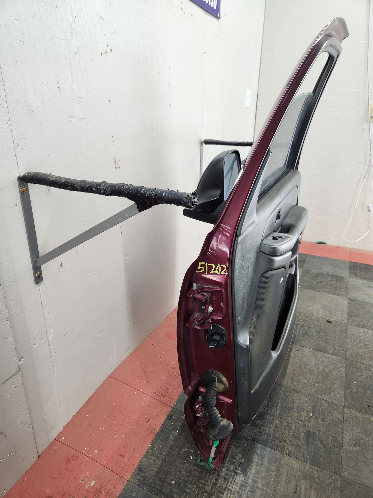 1999-2006 Chevrolet Silverado / GMC Sierra 1500 2500 3500 HD Front Passenger side Door RH