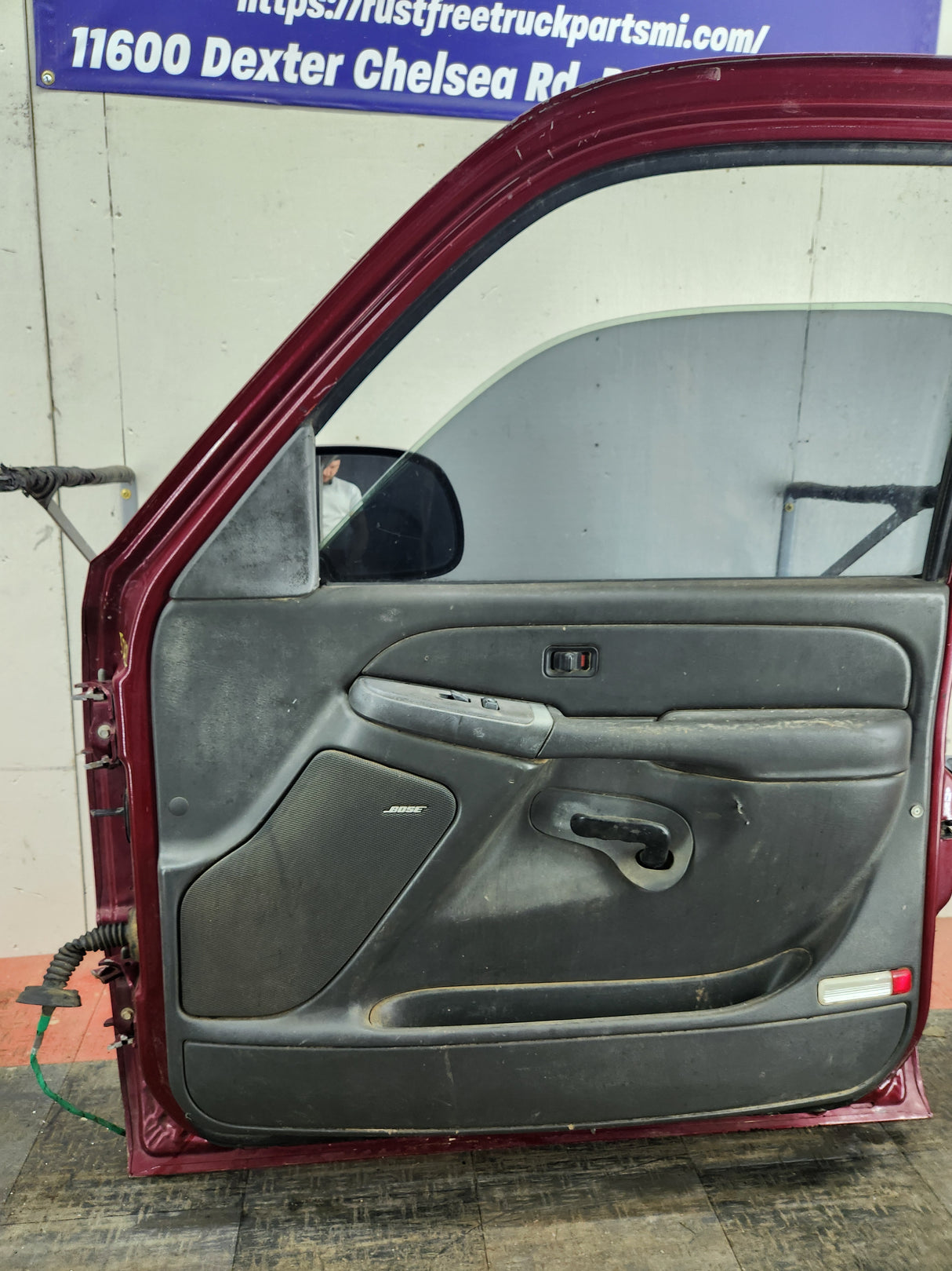 1999-2006 Chevrolet Silverado / GMC Sierra 1500 2500 3500 HD Front Passenger side Door RH