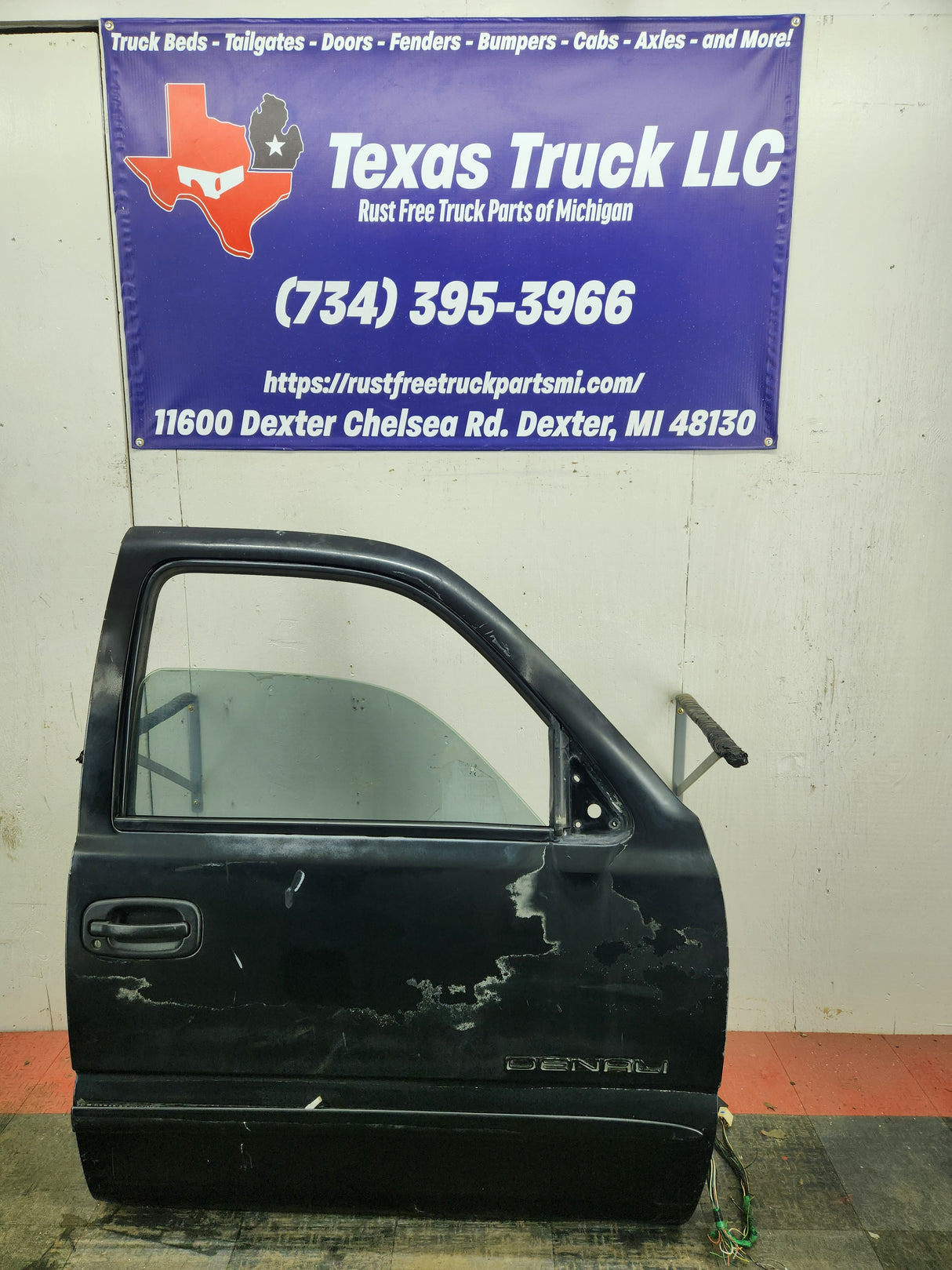 1999-2006 Chevrolet Silverado / GMC Sierra 1500 2500 3500 HD Front Passenger side Door RH