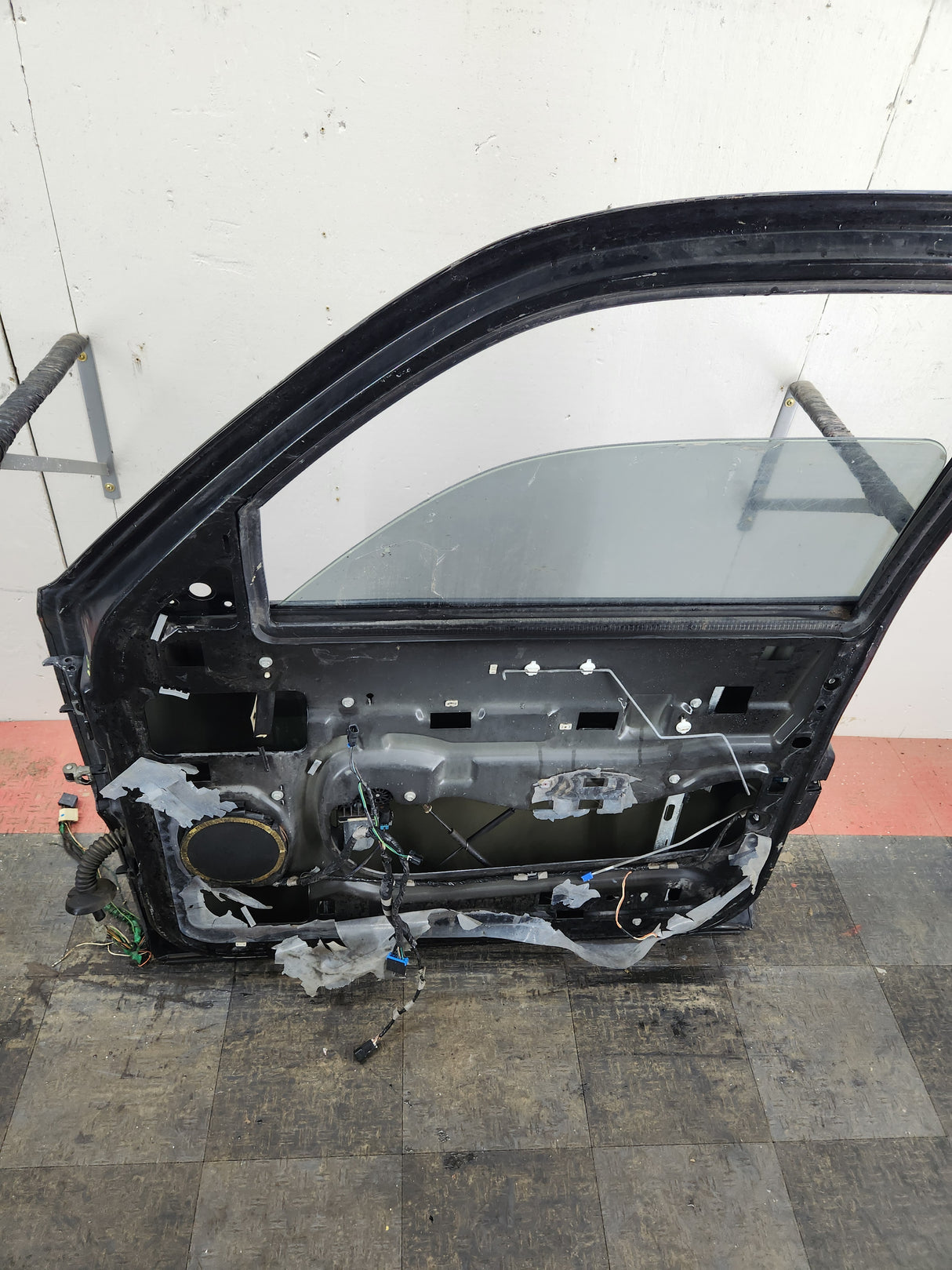 1999-2006 Chevrolet Silverado / GMC Sierra 1500 2500 3500 HD Front Passenger side Door RH
