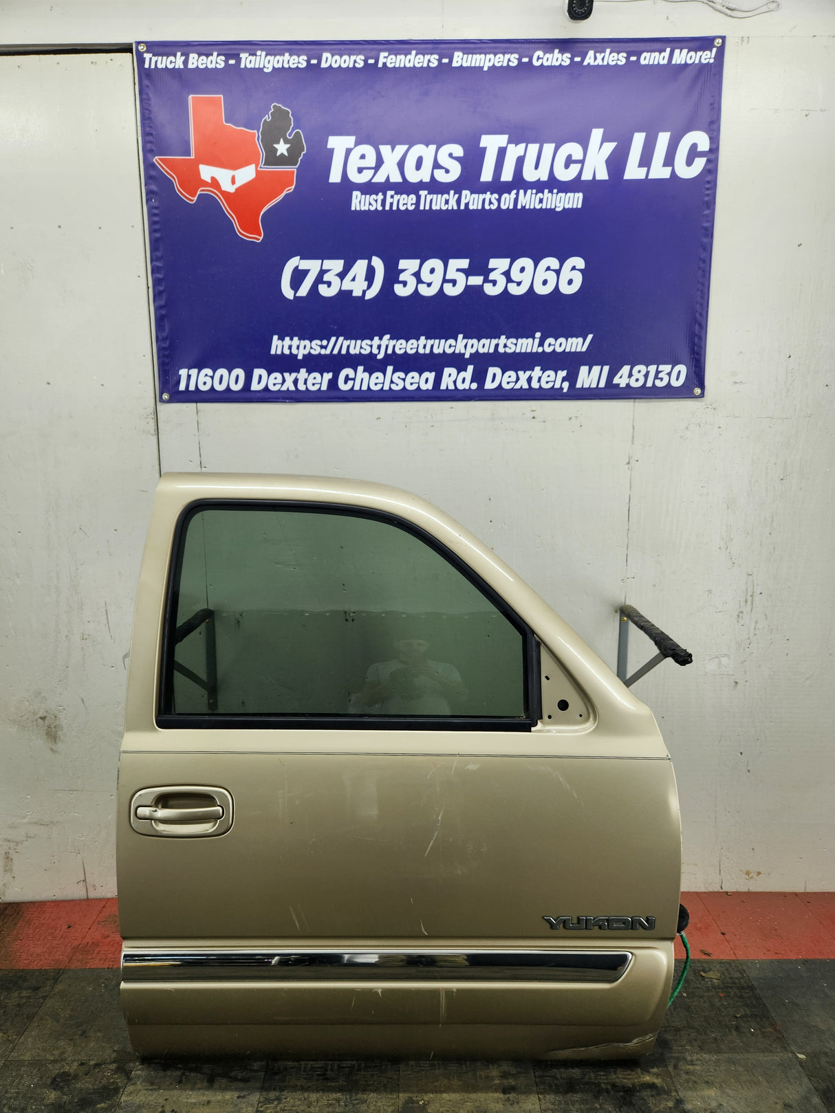 1999-2006 Chevrolet Silverado / GMC Sierra 1500 2500 3500 HD Front Passenger side Door RH
