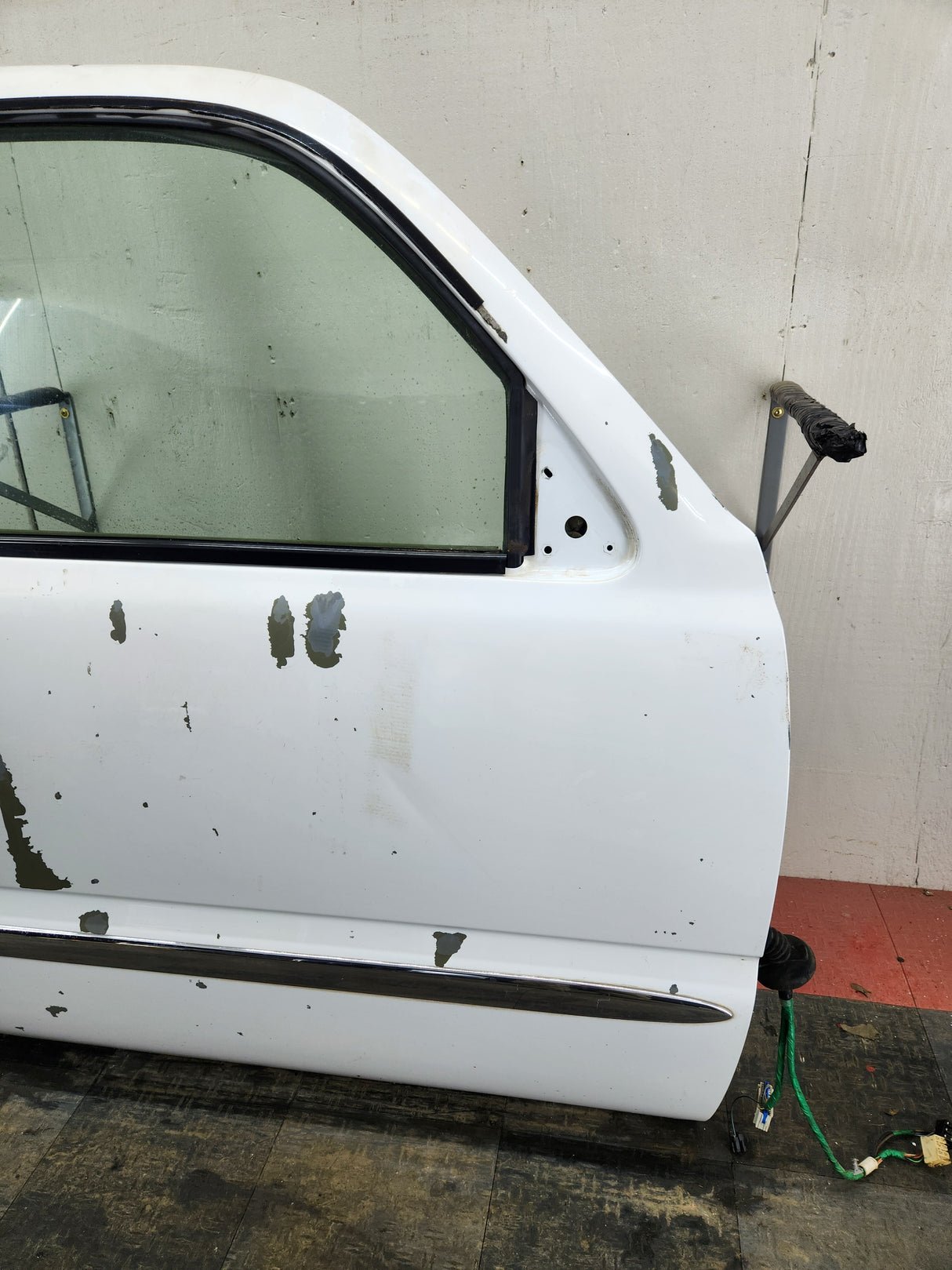 1999-2006 Chevrolet Silverado / GMC Sierra 1500 2500 3500 HD Front Passenger side Door RH