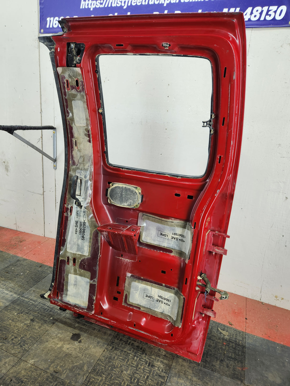 1999-2006 Chevrolet Silverado / GMC Sierra 1500 2500 3500 HD Rear Passenger side Extended Cab rear door