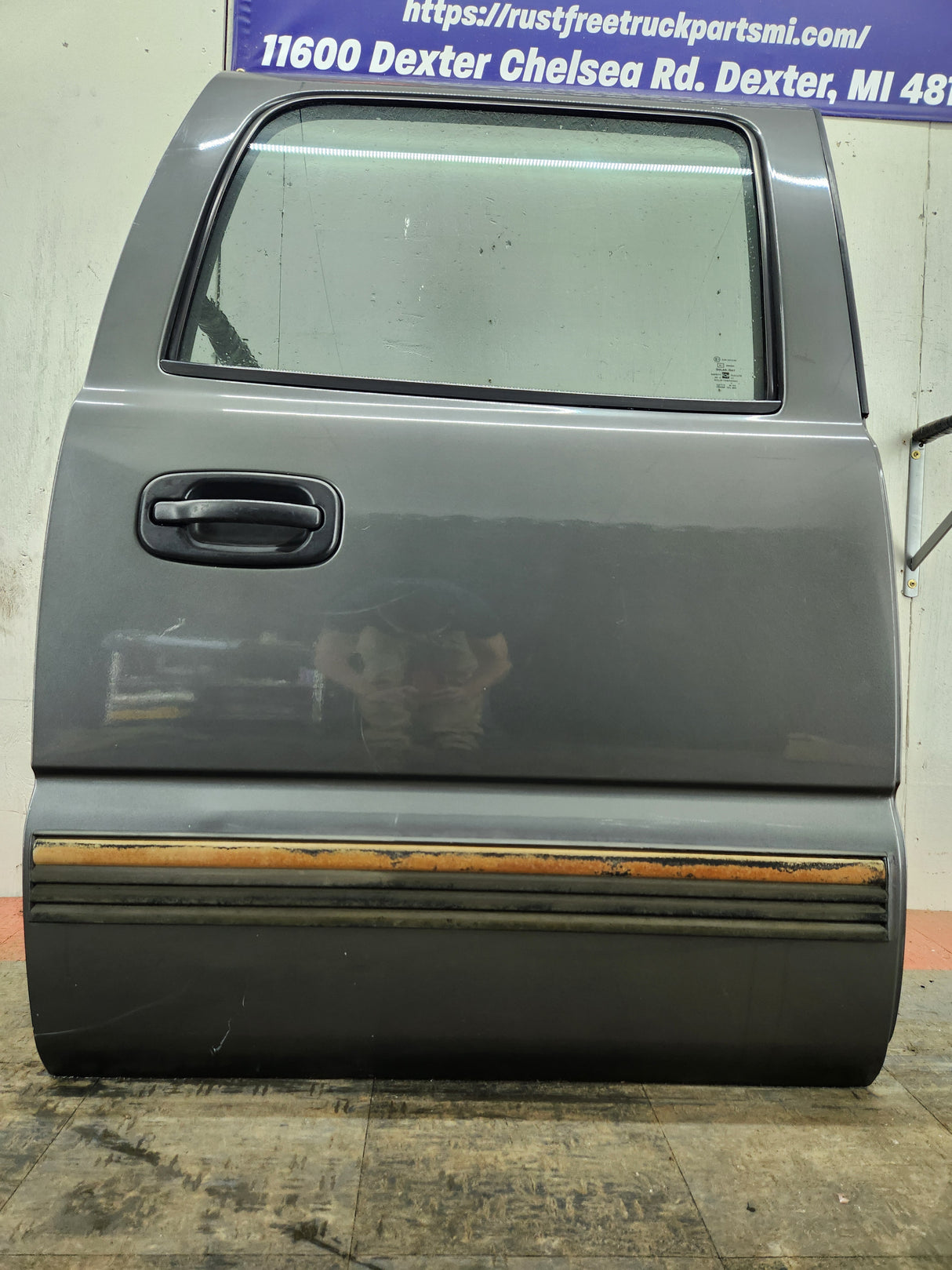 1999-2006 Chevrolet Silverado / GMC Sierra 1500 2500 3500 HD Rear Passenger side Crew Cab rear door RH