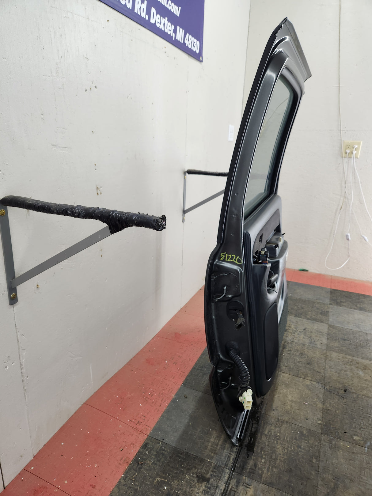 1999-2006 Chevrolet Silverado / GMC Sierra 1500 2500 3500 HD Rear Passenger side Crew Cab rear door RH