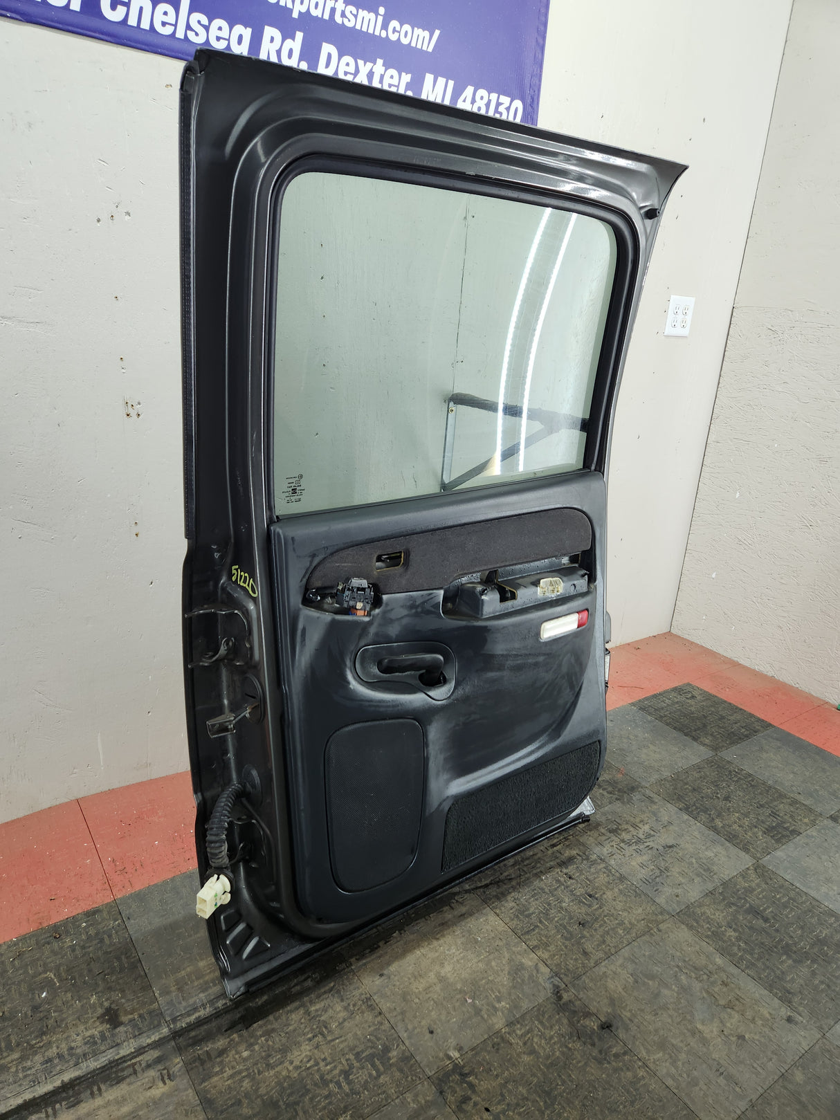 1999-2006 Chevrolet Silverado / GMC Sierra 1500 2500 3500 HD Rear Passenger side Crew Cab rear door RH