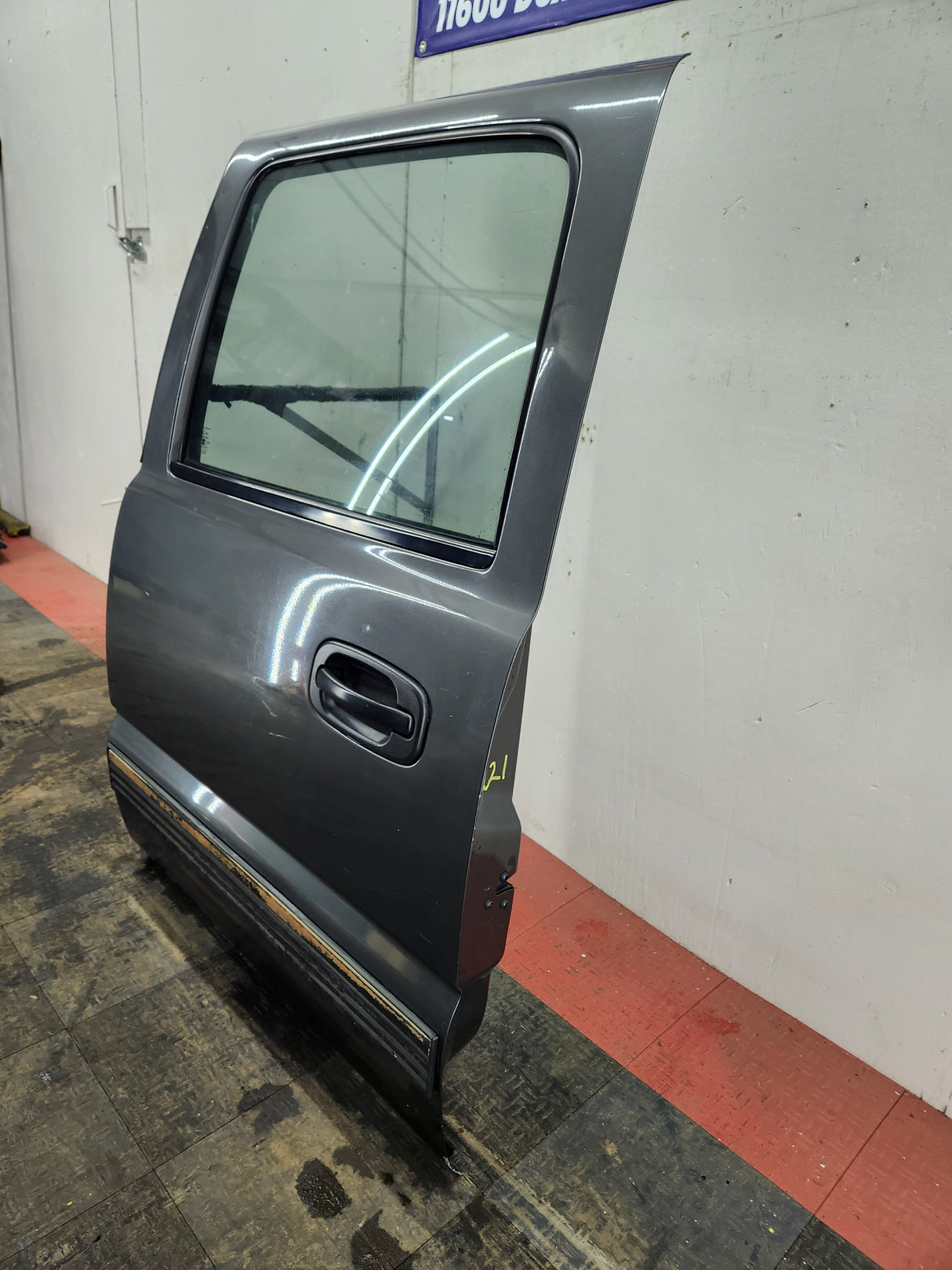 1999-2007 Chevrolet Silverado / GMC Sierra 1500 2500 3500 HD Rear Driver side LH Crew Cab rear door