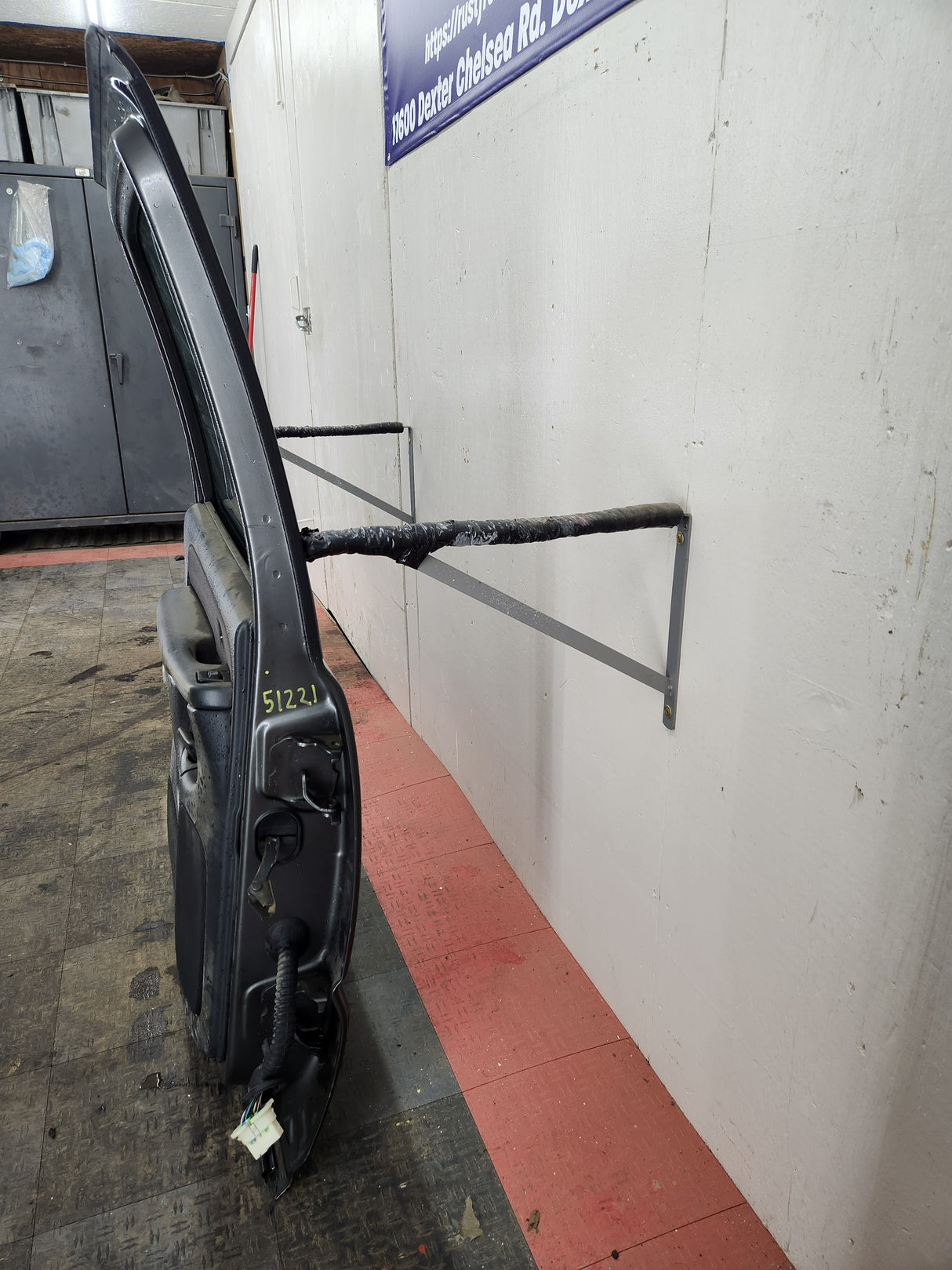 1999-2007 Chevrolet Silverado / GMC Sierra 1500 2500 3500 HD Rear Driver side LH Crew Cab rear door