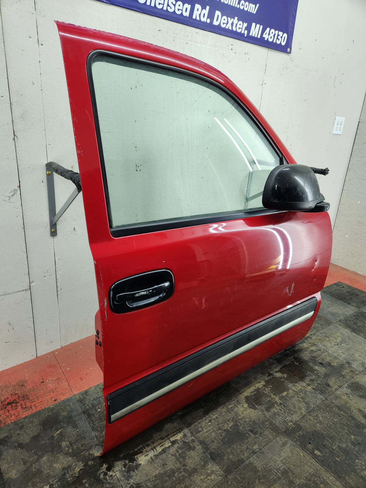 1999-2006 Chevrolet Silverado / GMC Sierra 1500 2500 3500 HD Front Passenger side Door RH