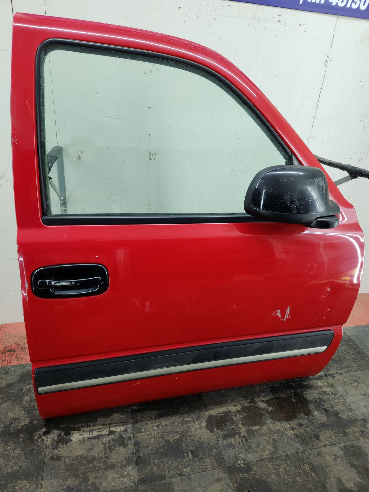 1999-2006 Chevrolet Silverado / GMC Sierra 1500 2500 3500 HD Front Passenger side Door RH