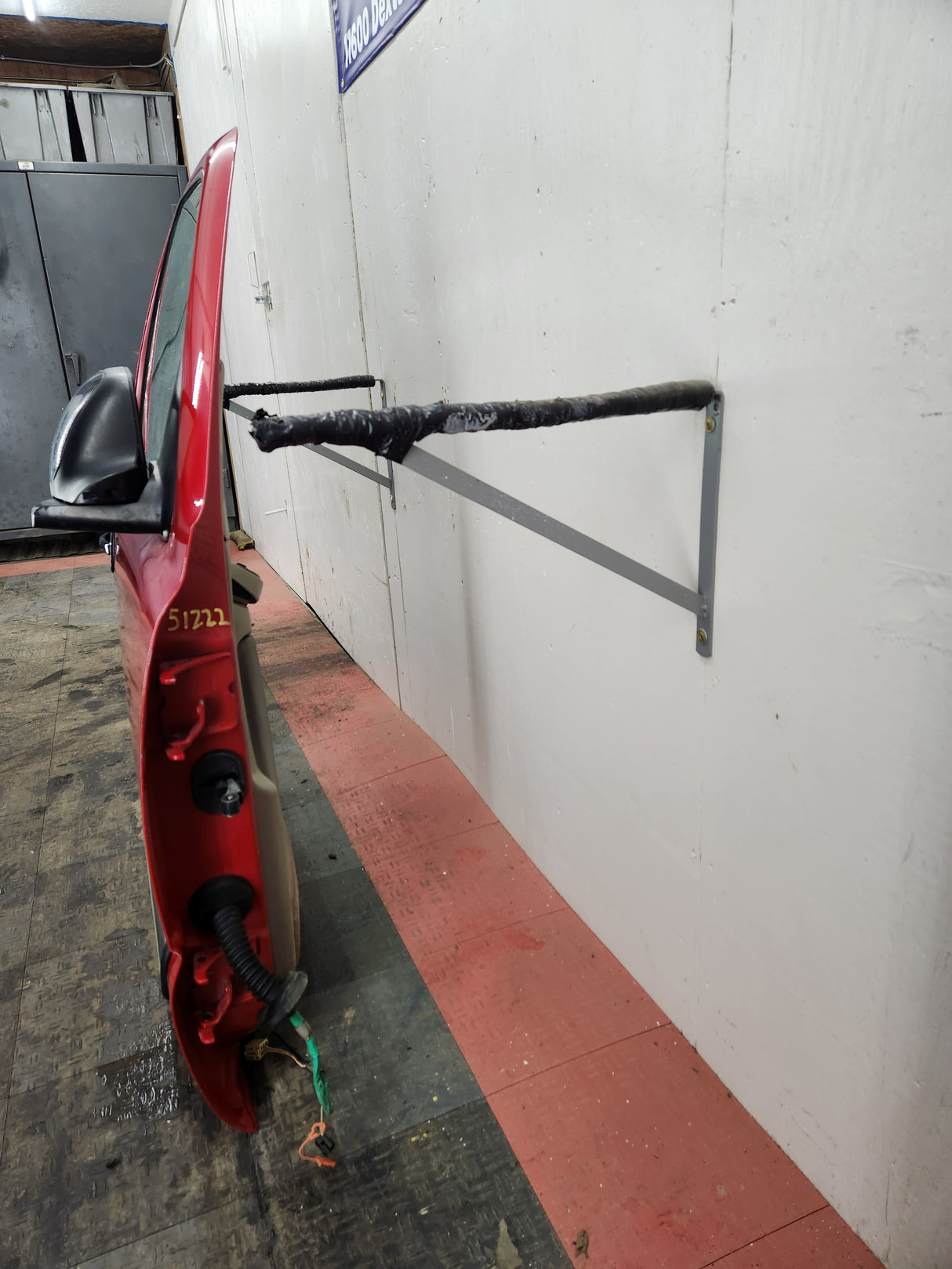 1999-2006 Chevrolet Silverado / GMC Sierra 1500 2500 3500 HD Front Passenger side Door RH