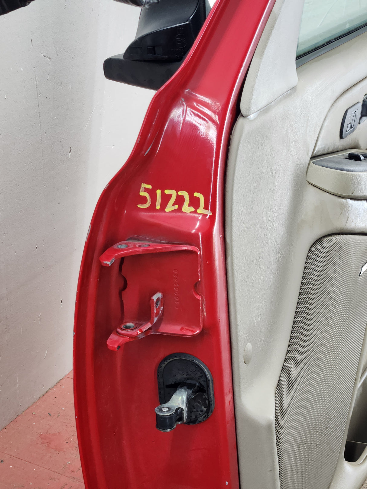 1999-2006 Chevrolet Silverado / GMC Sierra 1500 2500 3500 HD Front Passenger side Door RH