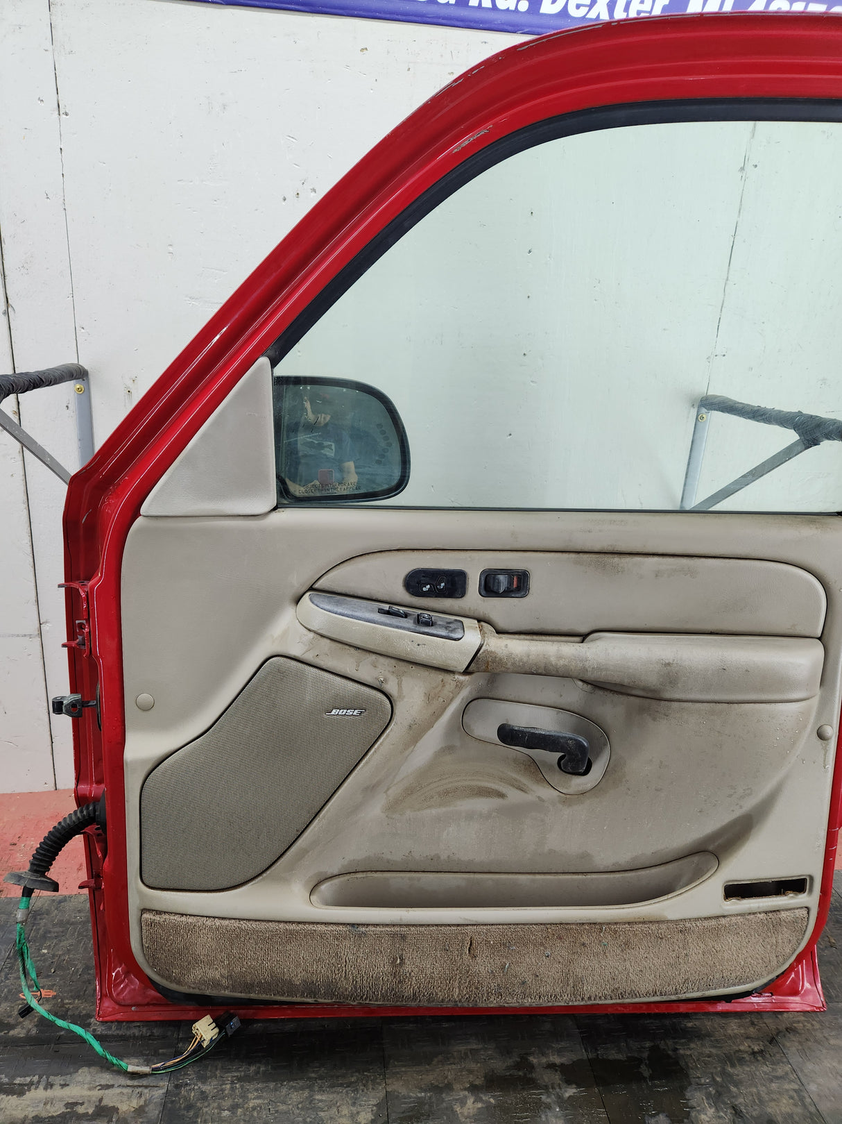1999-2006 Chevrolet Silverado / GMC Sierra 1500 2500 3500 HD Front Passenger side Door RH