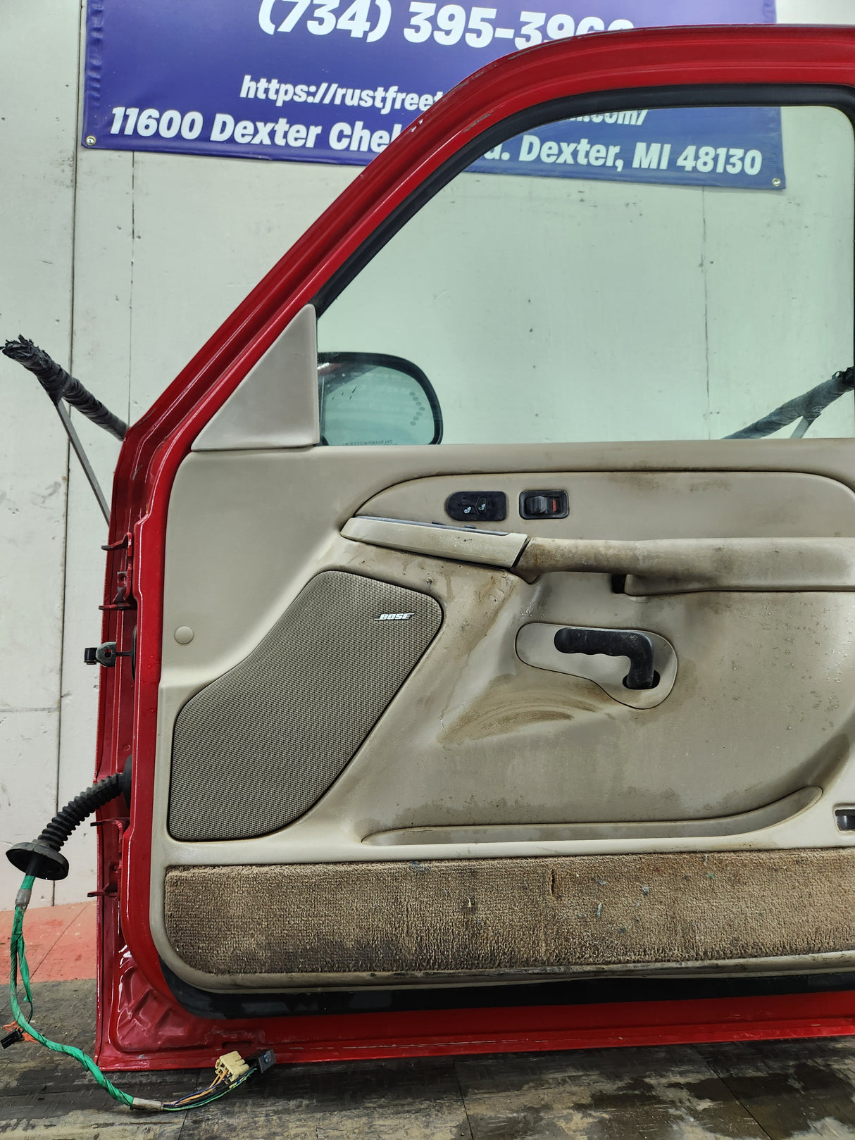 1999-2006 Chevrolet Silverado / GMC Sierra 1500 2500 3500 HD Front Passenger side Door RH